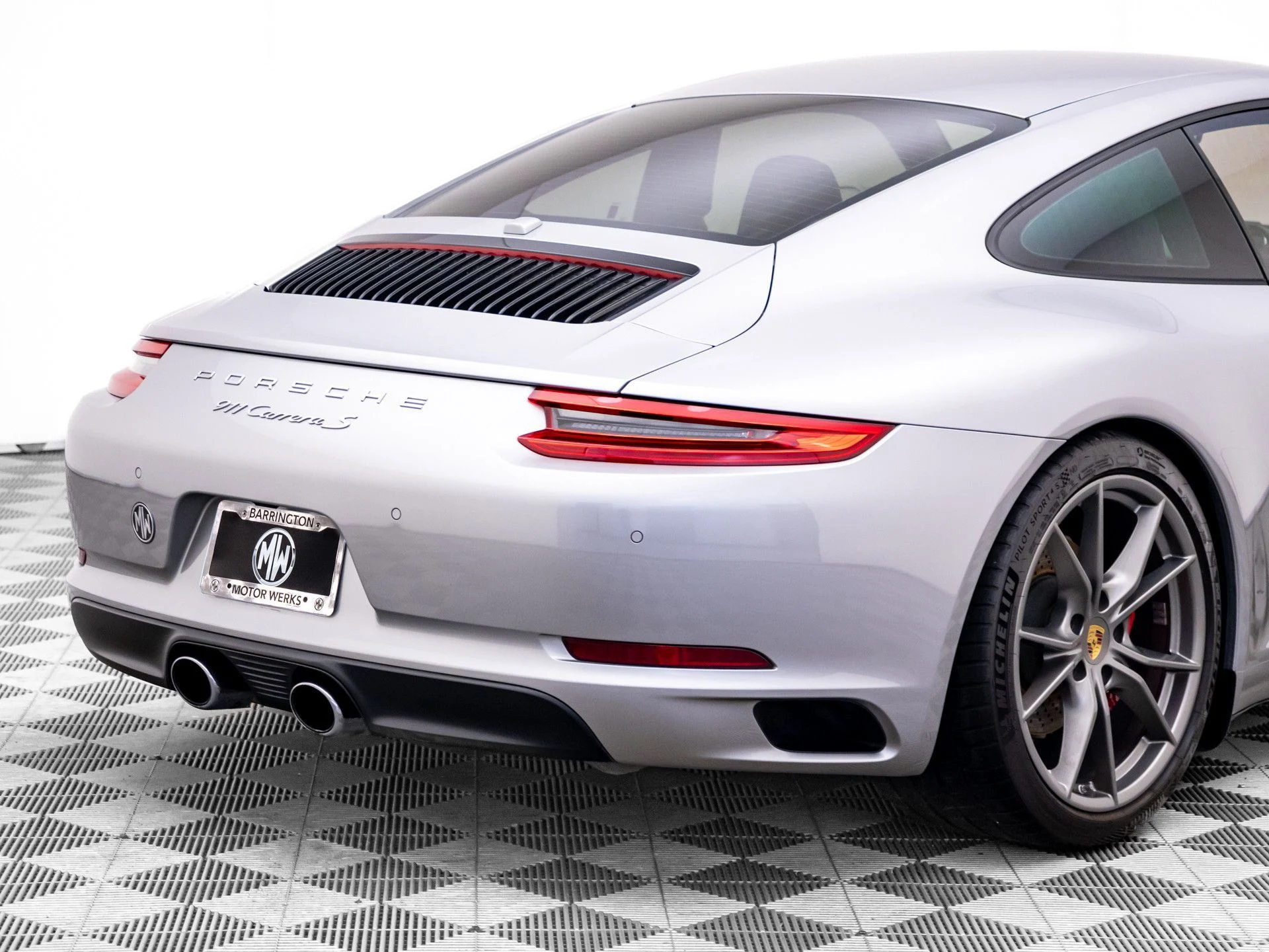 mph039_3690086750_17ac5a3020ac3820df6ffa4a713219a9x_16a6220e2b