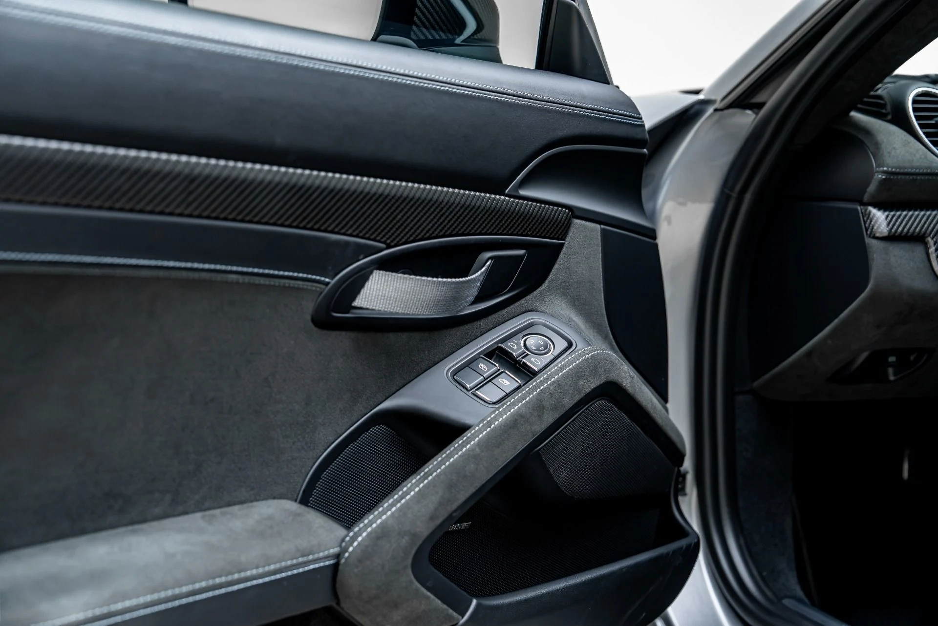 mph039_3694833609_Used_2023_Porsche_718_Cayman_GT_4_RS_1785194089_6ef81c3890
