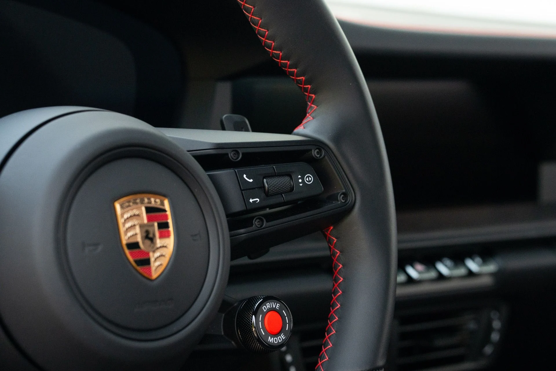 mph039_3703537470_Used_2026_Porsche_911_Carrera_4_GTS_1772219766_47cad45a1b