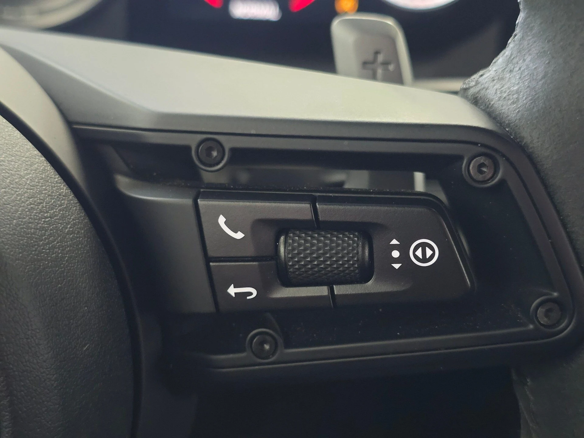 mph039_3703991123_3ee388ea78a54bff811d79b96d949c36x_aa12c323d4