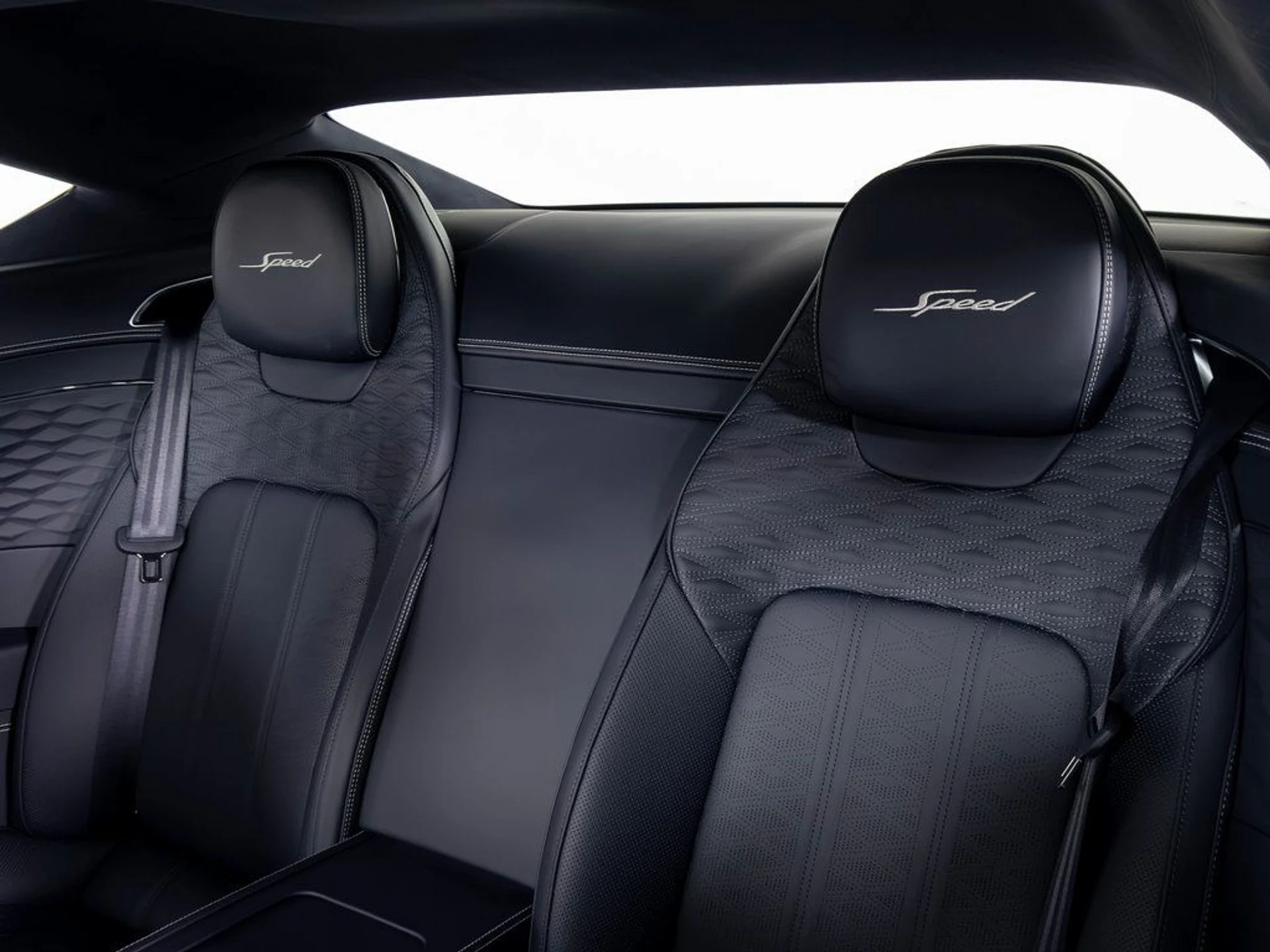 mph039_3705635861_8d77e53c559630d2435619d38e2d84fdx_0de182cffc