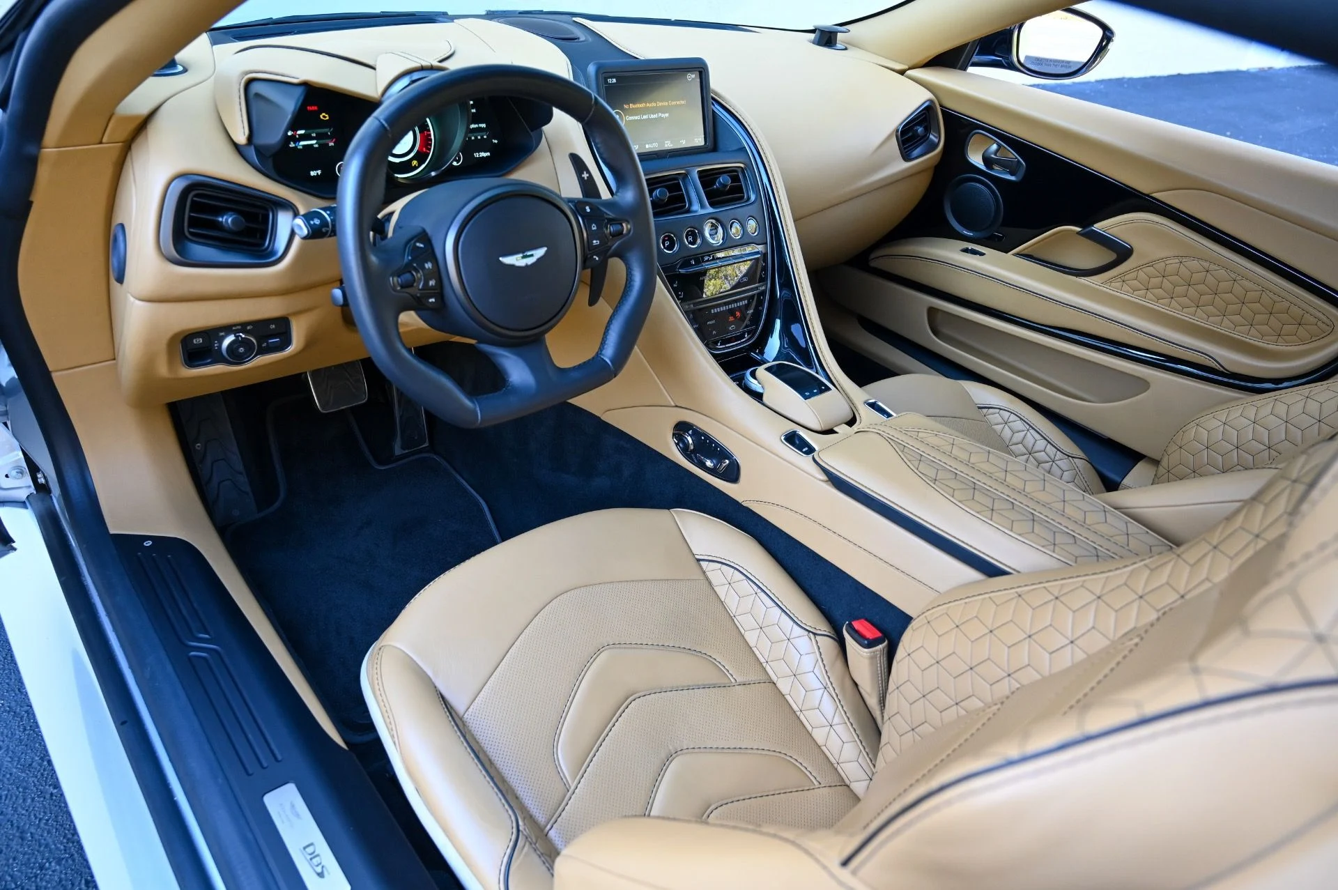 mph039_3709251724_Used_2020_Aston_Martin_DBS_Superleggera_1708981932_dc823f27b4