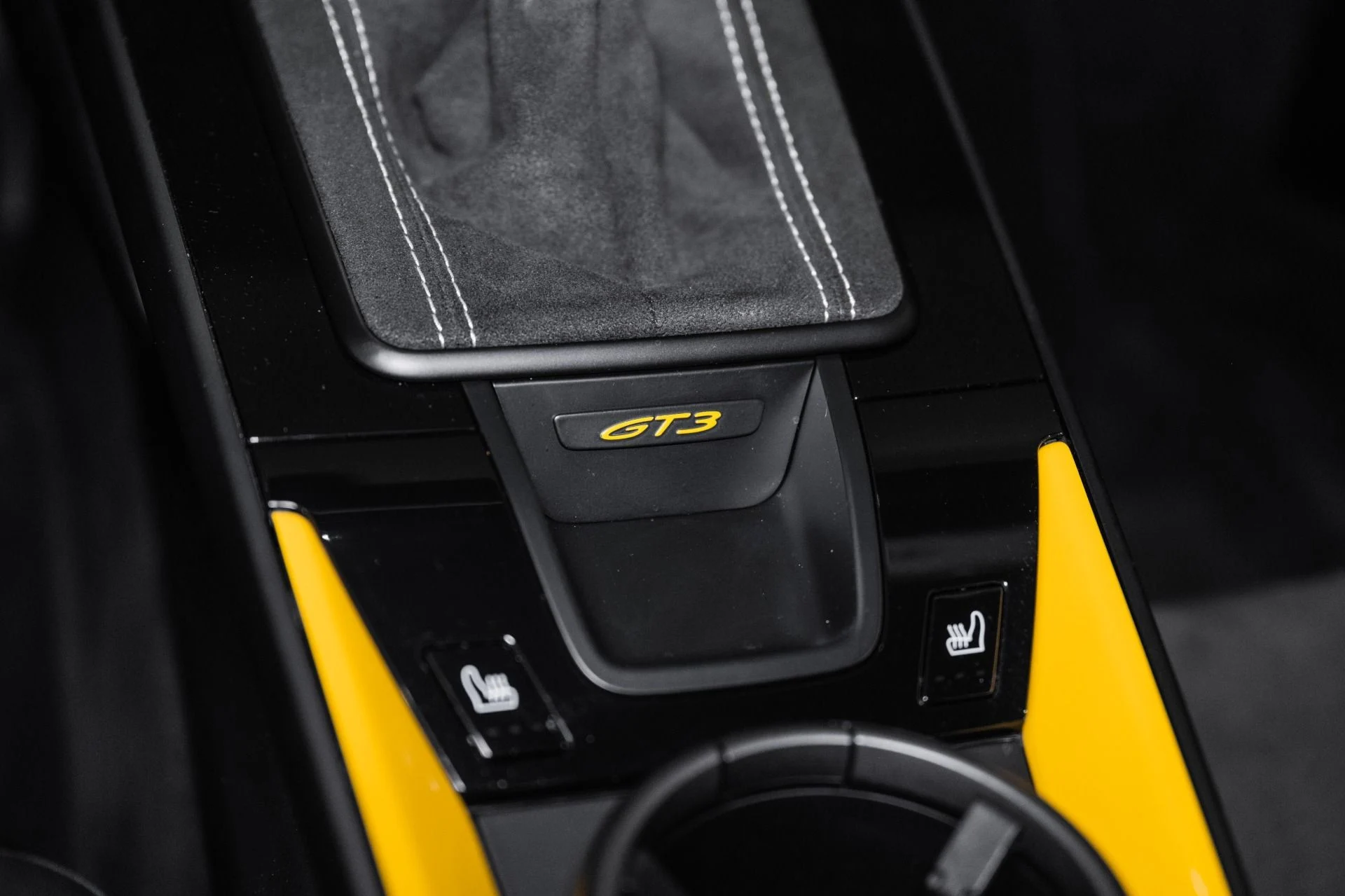 mph039_3713886685_Used_2022_Porsche_911_GT_3_1764089810_a3f813e22f