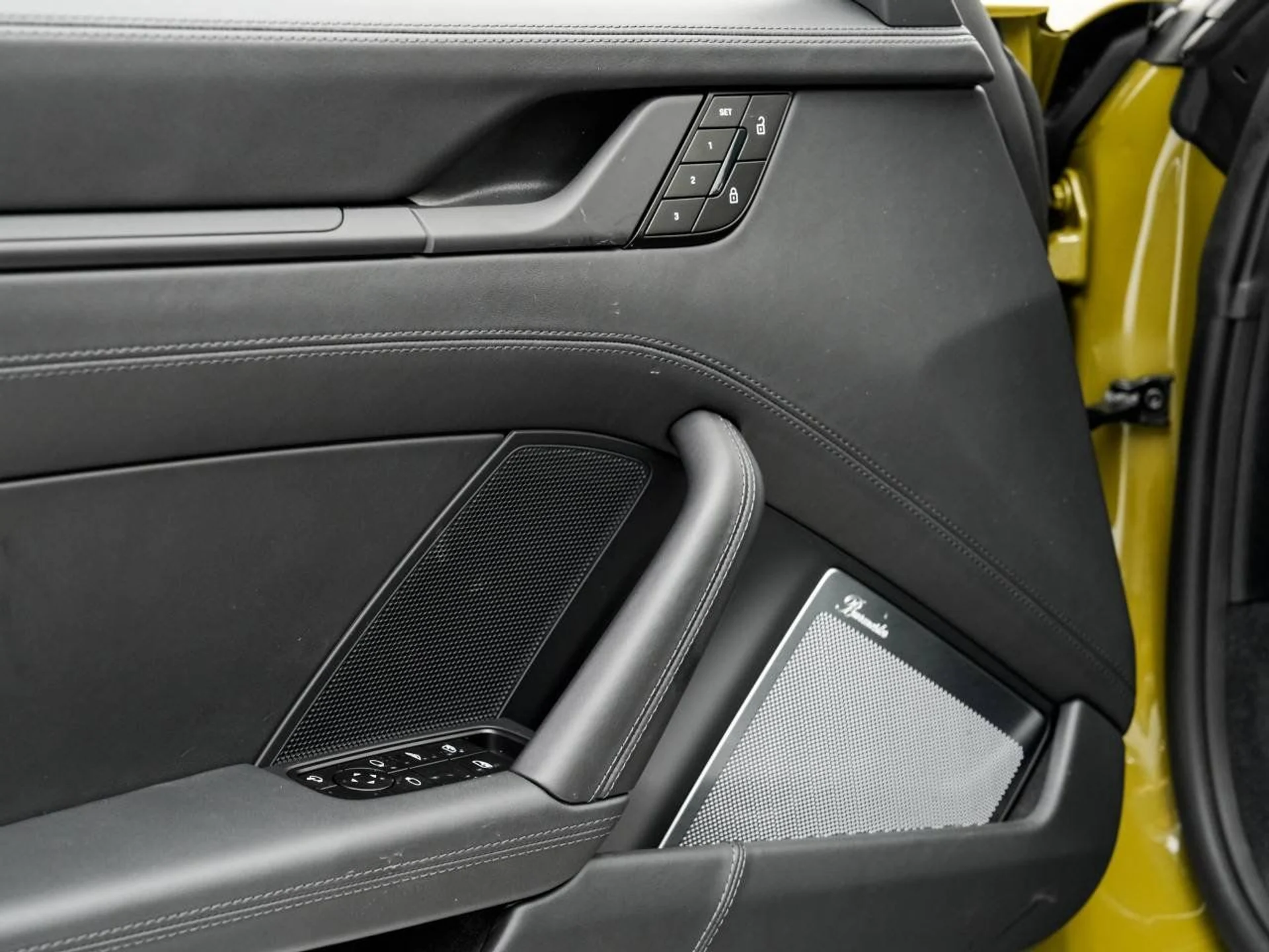 mph039_3718115964_3aa0f6e31efe660fae81c8669d6f8837_0c55182311