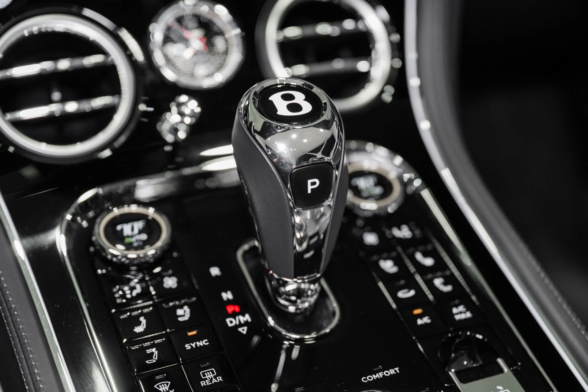 mph039_3731385570_Used_2025_Bentley_Continental_GTC_Speed_1790088406_f88a2c7051