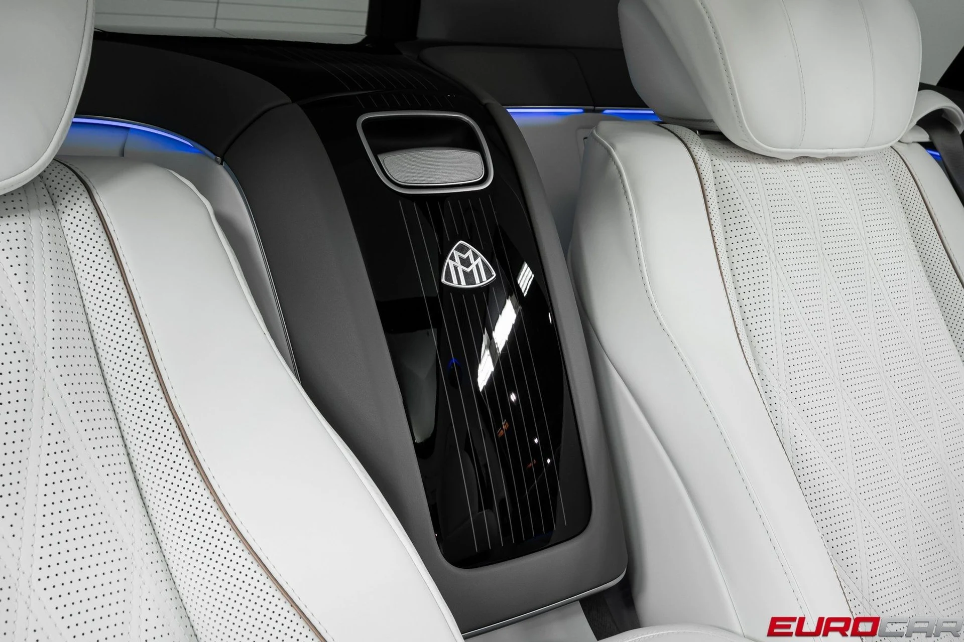 mph039_3731658395_image_40_65bcbaebe8