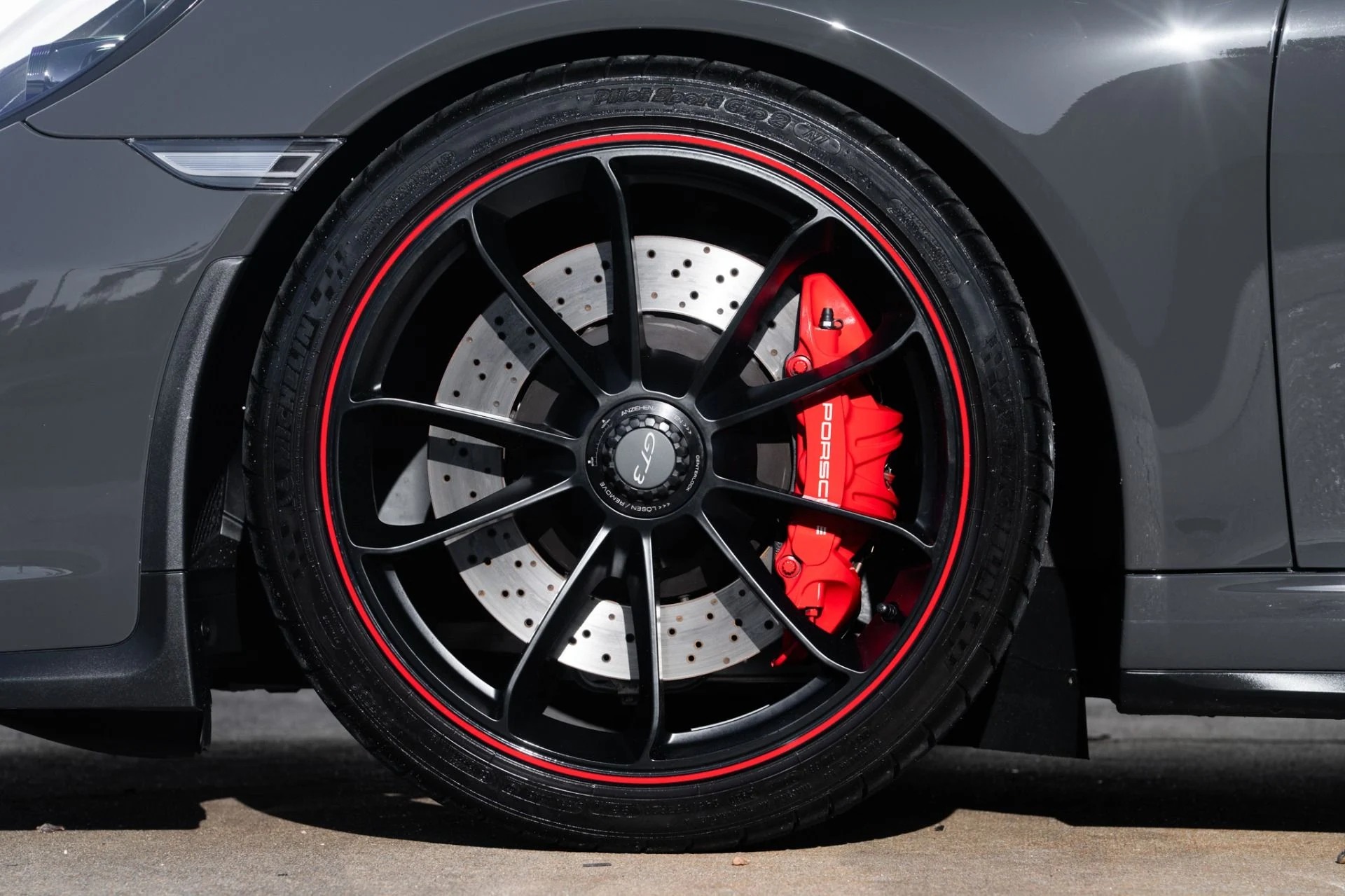 mph039_3744296828_Used_2018_Porsche_911_GT_3_1755272632_9335d00e7a