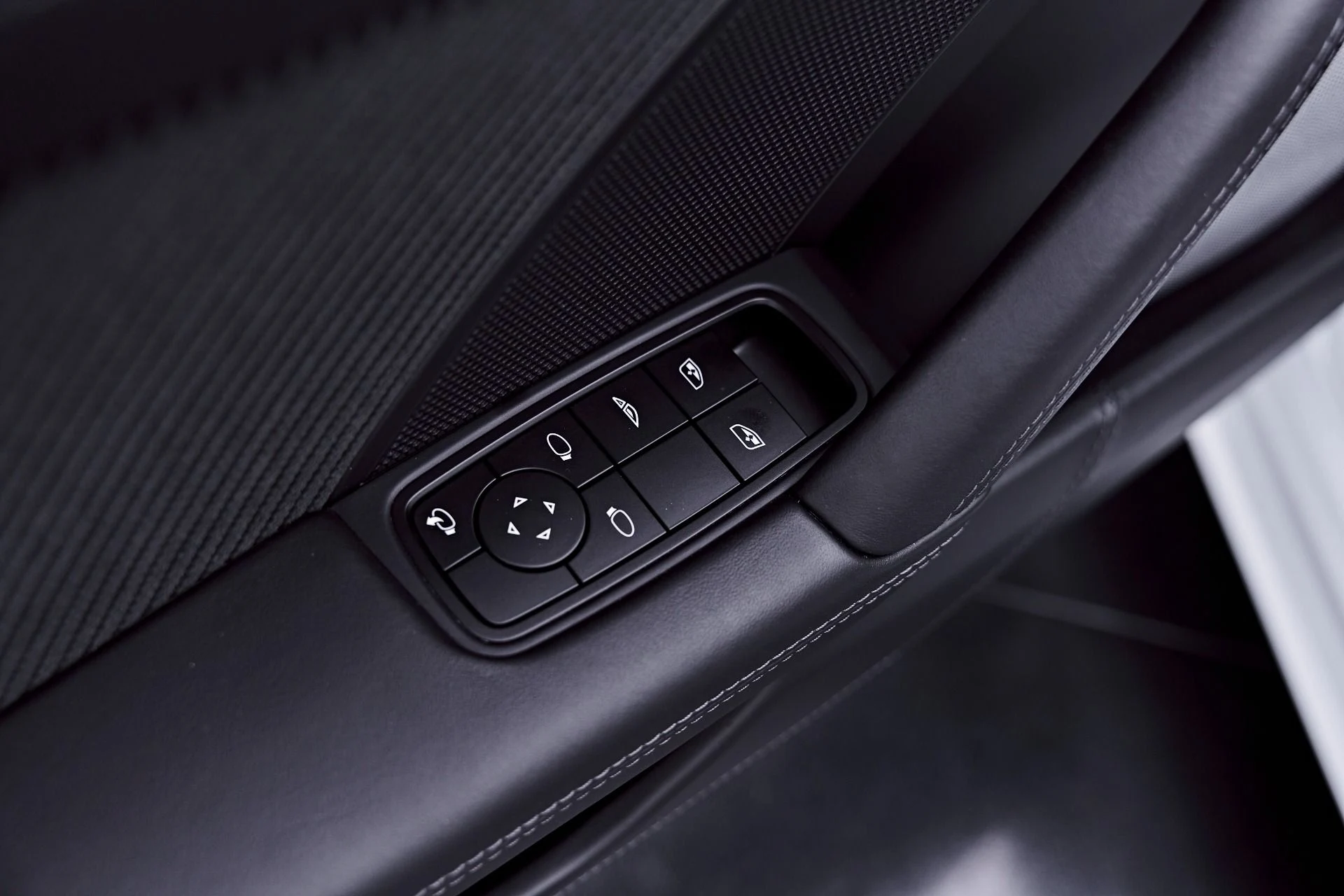 mph039_3747311869_Used_2024_Porsche_911_Turbo_S_1782870676_e0eed887b3