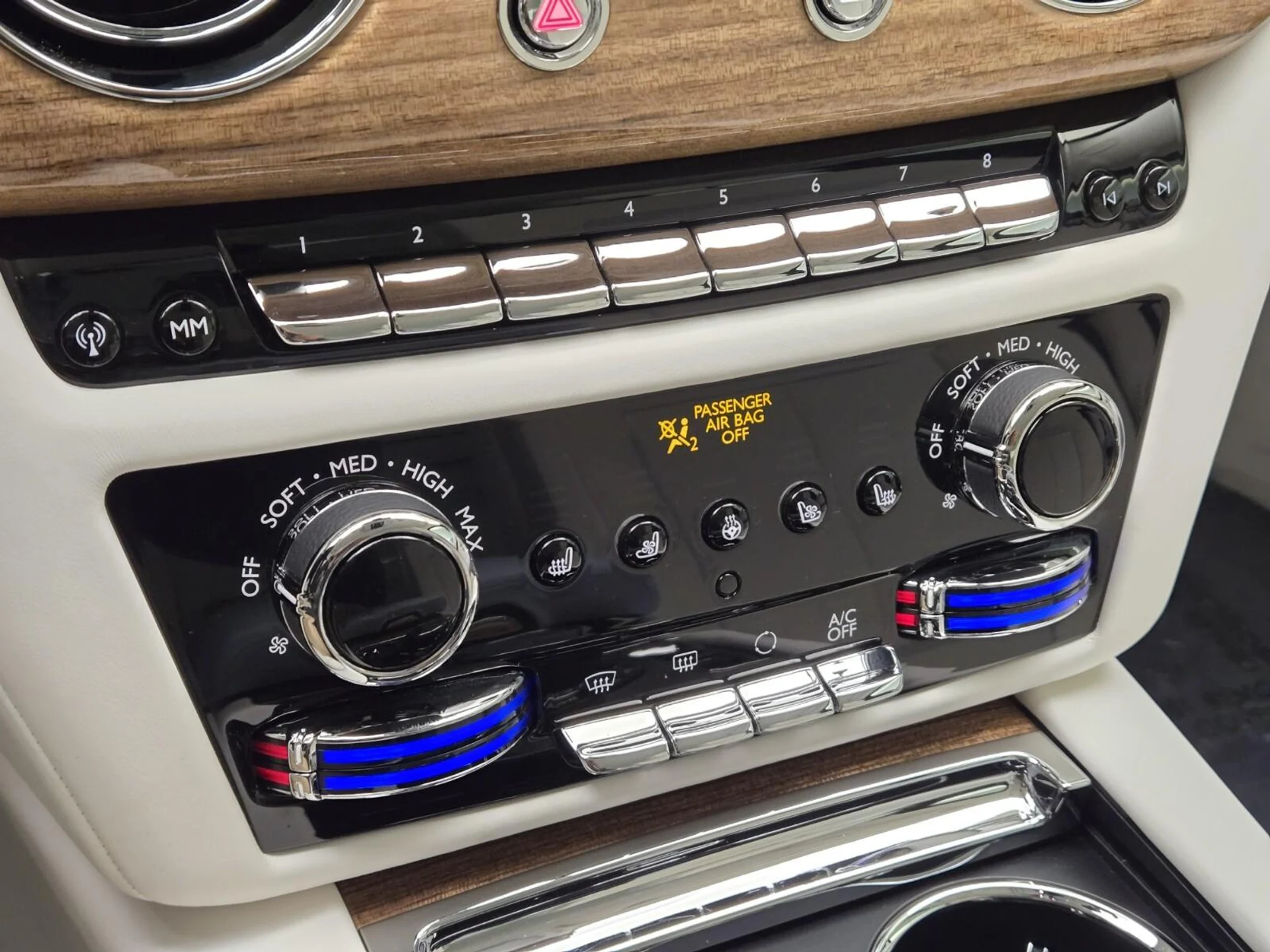 mph039_375673246_Used_2025_Rolls_Royce_Ghost_1769583078_a302f20d92