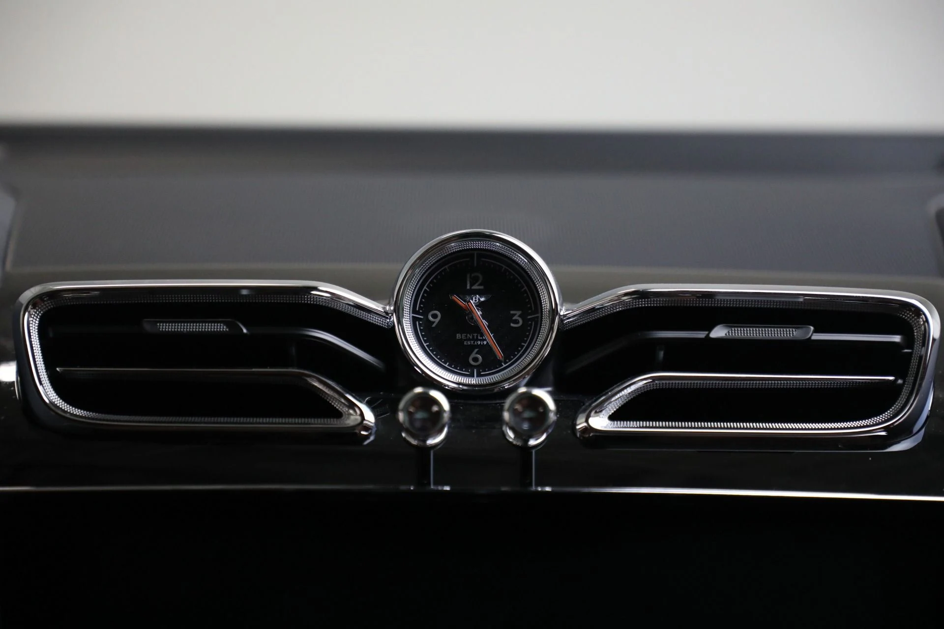 mph039_3756856767_Used_2023_Bentley_Bentayga_S_V8_2d4392998d