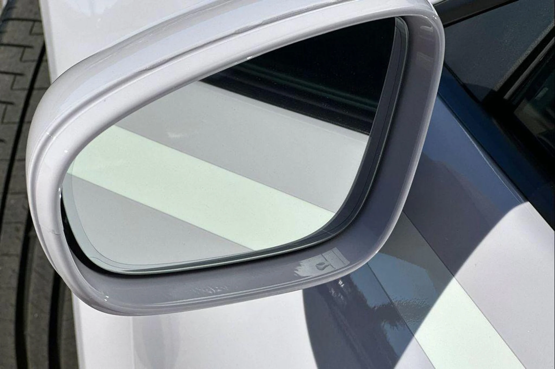 mph039_3757113660_qt15_WG_Ui2hq9_QQ_Qj_IOUI_g_EEJ_So_15328d4d53