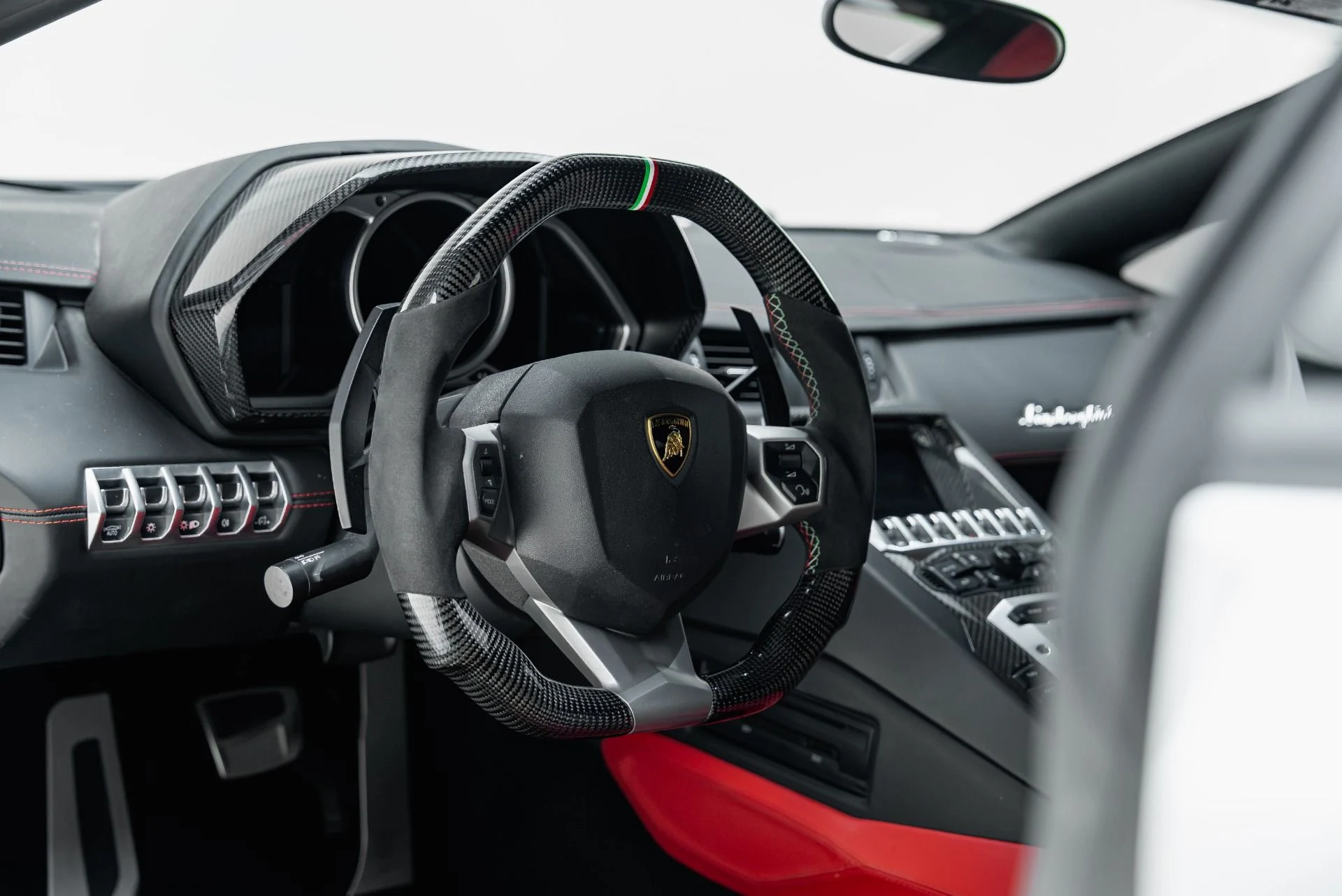 mph039_3764700252_Used_2016_Lamborghini_Aventador_LP_700_4_1790099115_5d84c1d99a