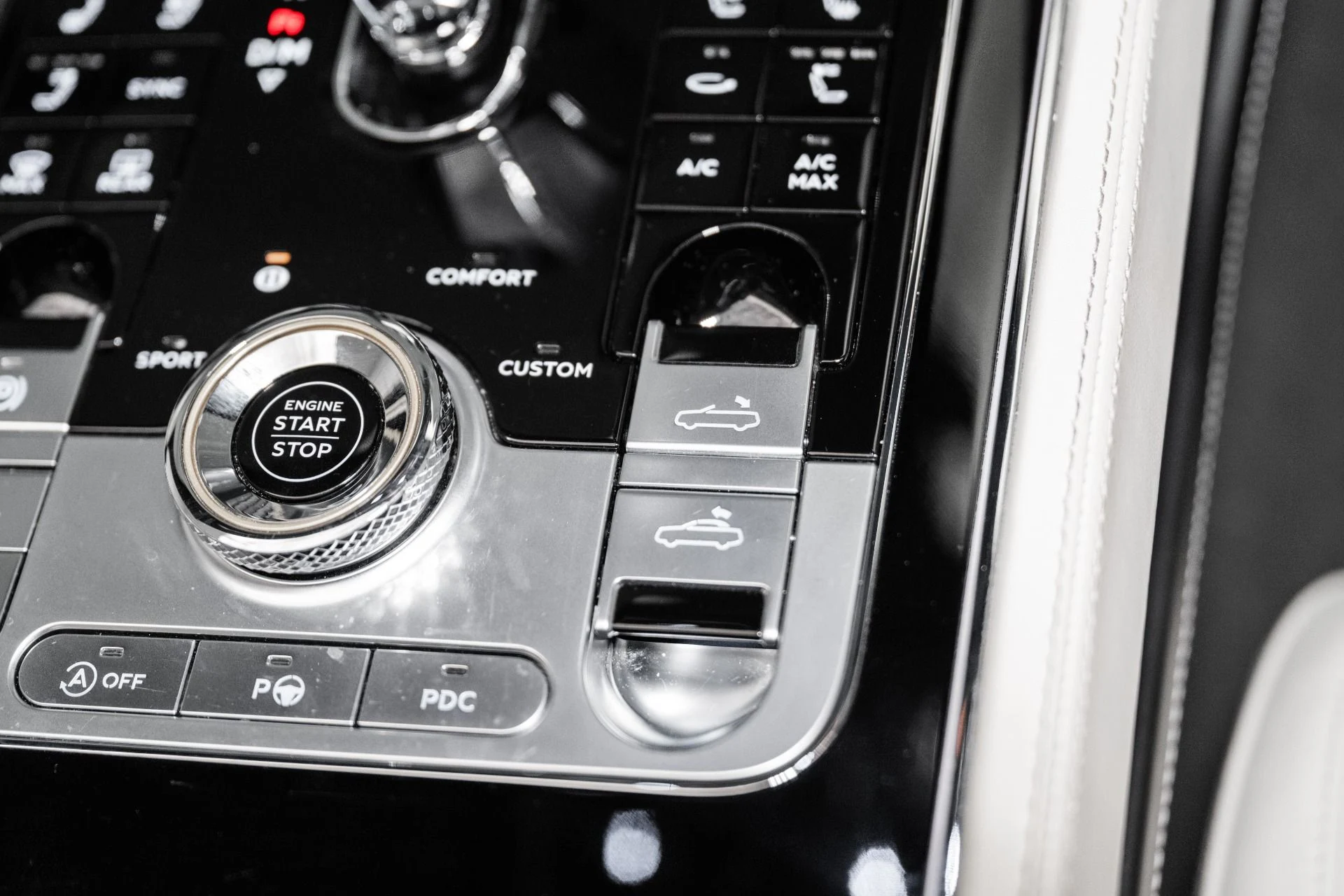 mph039_3783930066_Used_2020_Bentley_Continental_GTC_V8_1739205843_7bef0b6353