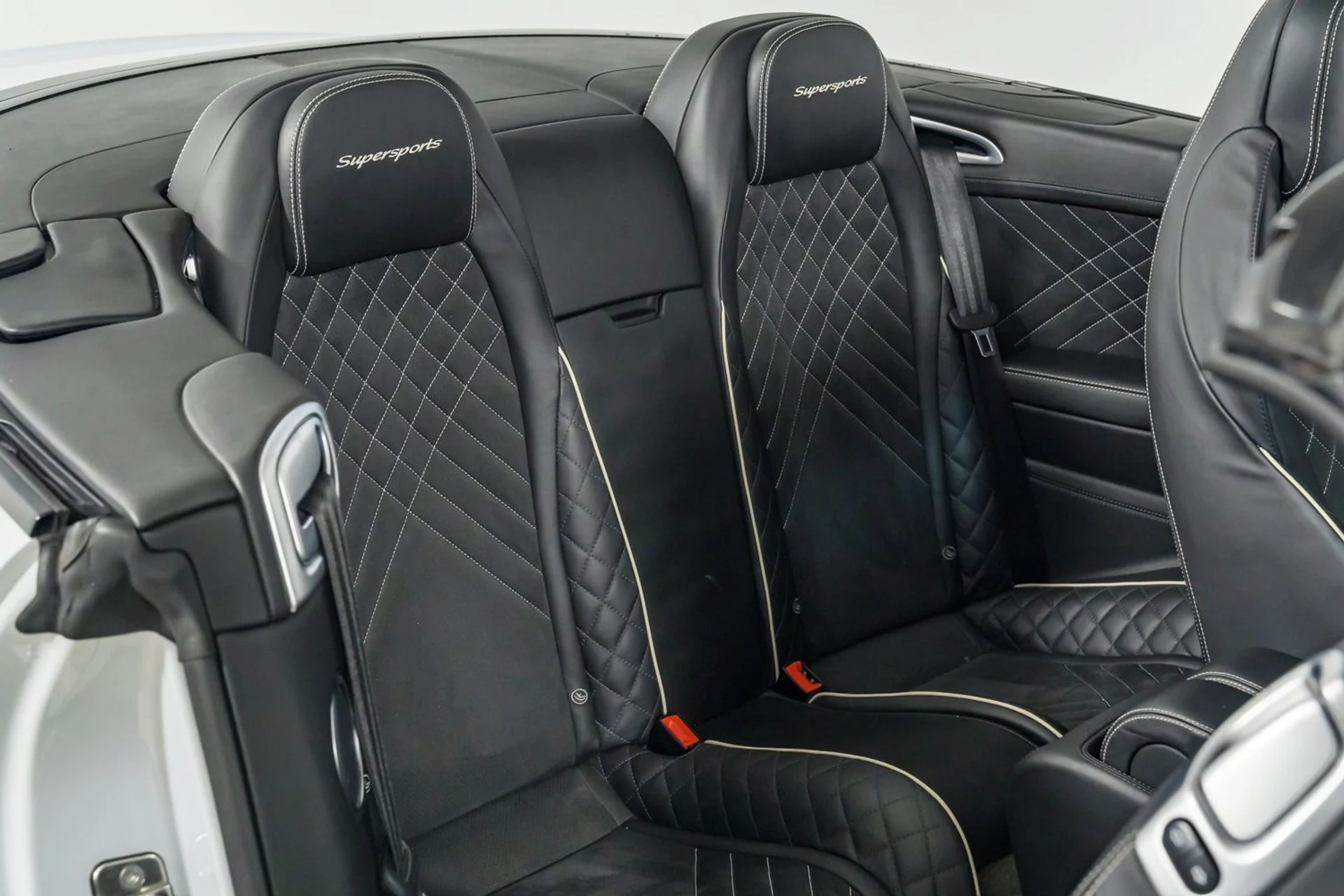 mph039_3788143861_677e4aef2e574128a2b363163947e779_485a58543e