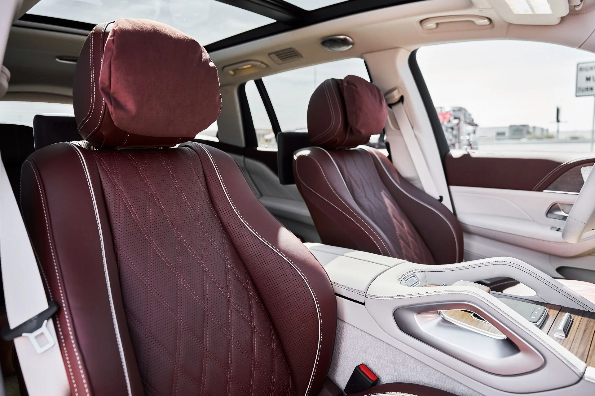 mph039_3799063302_Used_2026_Mercedes_Benz_GLS_Maybach_GLS_600_1776732791_f49306b3c4