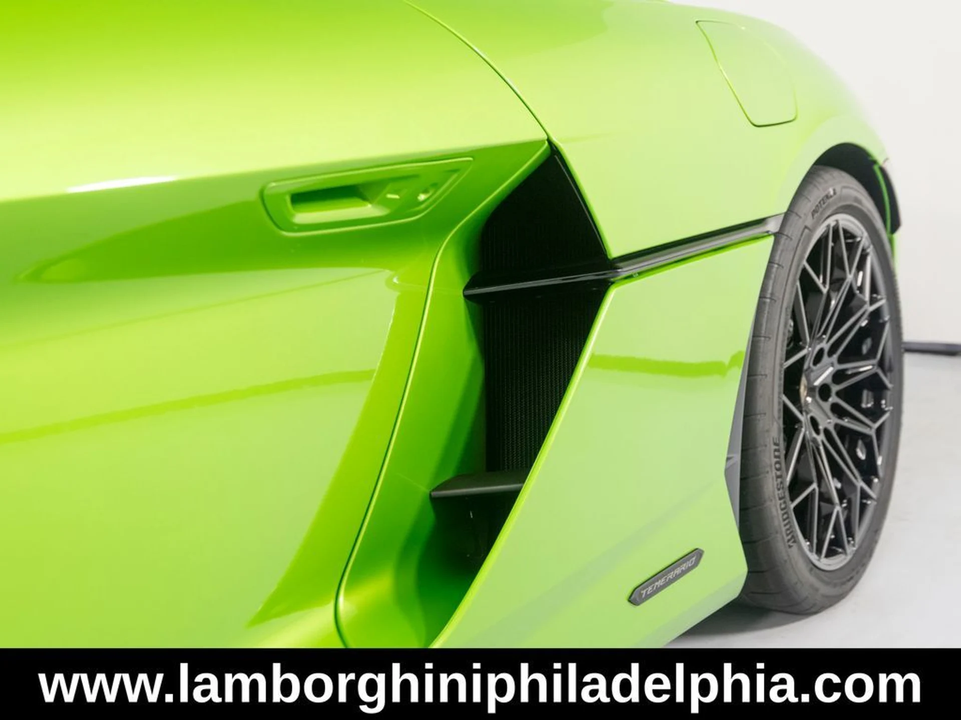 mph039_3817927591_ddd8496827db9016e80a957ddda9437cx_a2005770b1