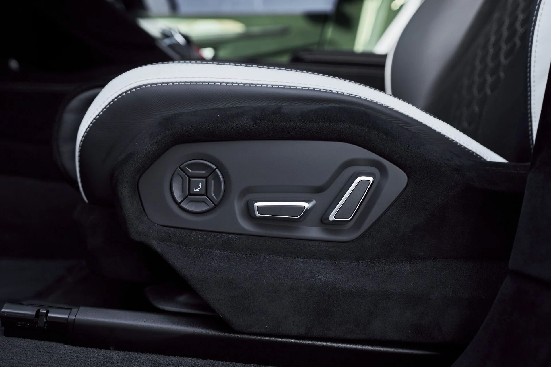 mph039_3819320369_Used_2024_Lamborghini_Urus_Performante_1764730724_aef42c7714