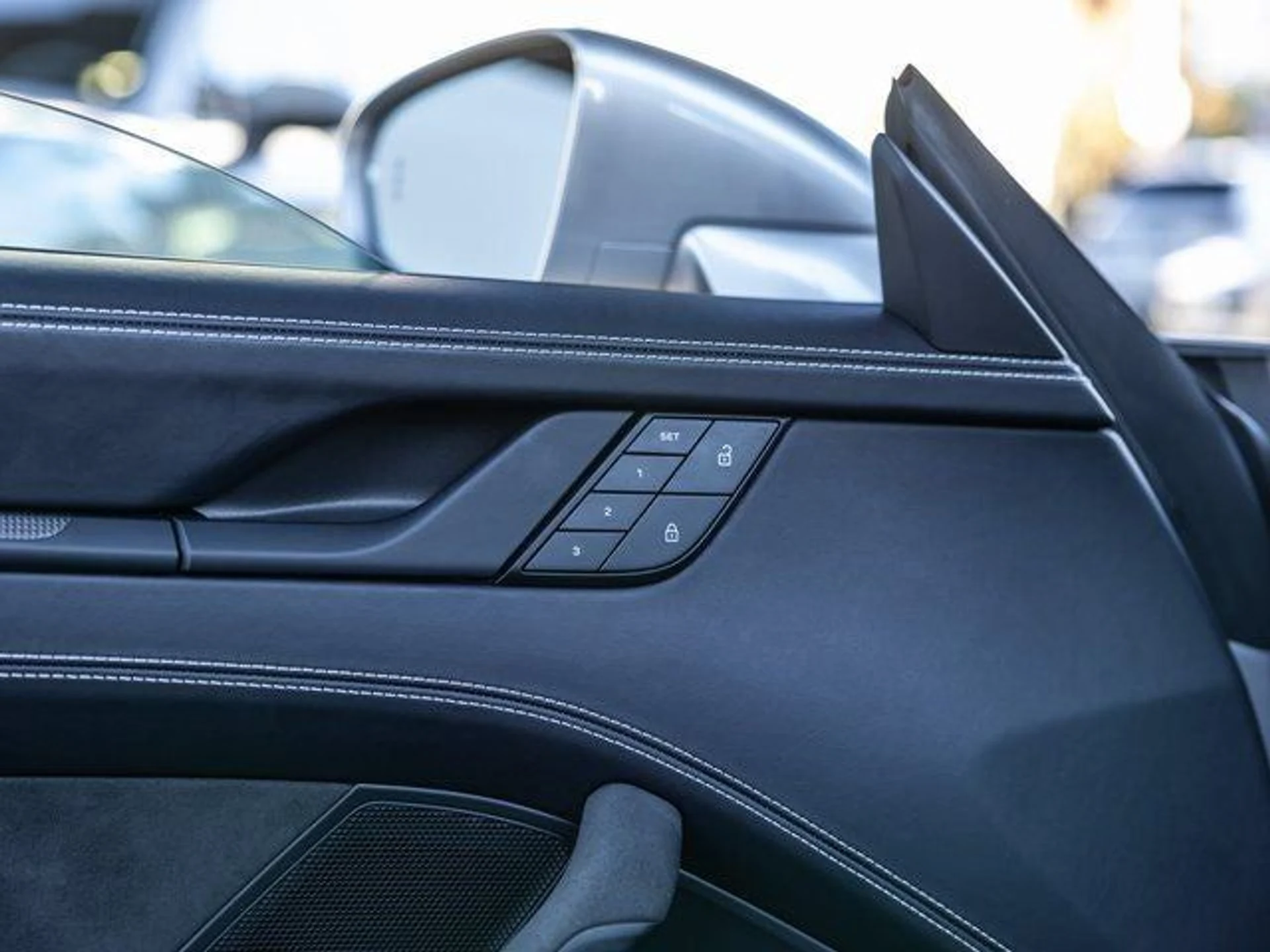 mph039_3843213021_40_9383a06925