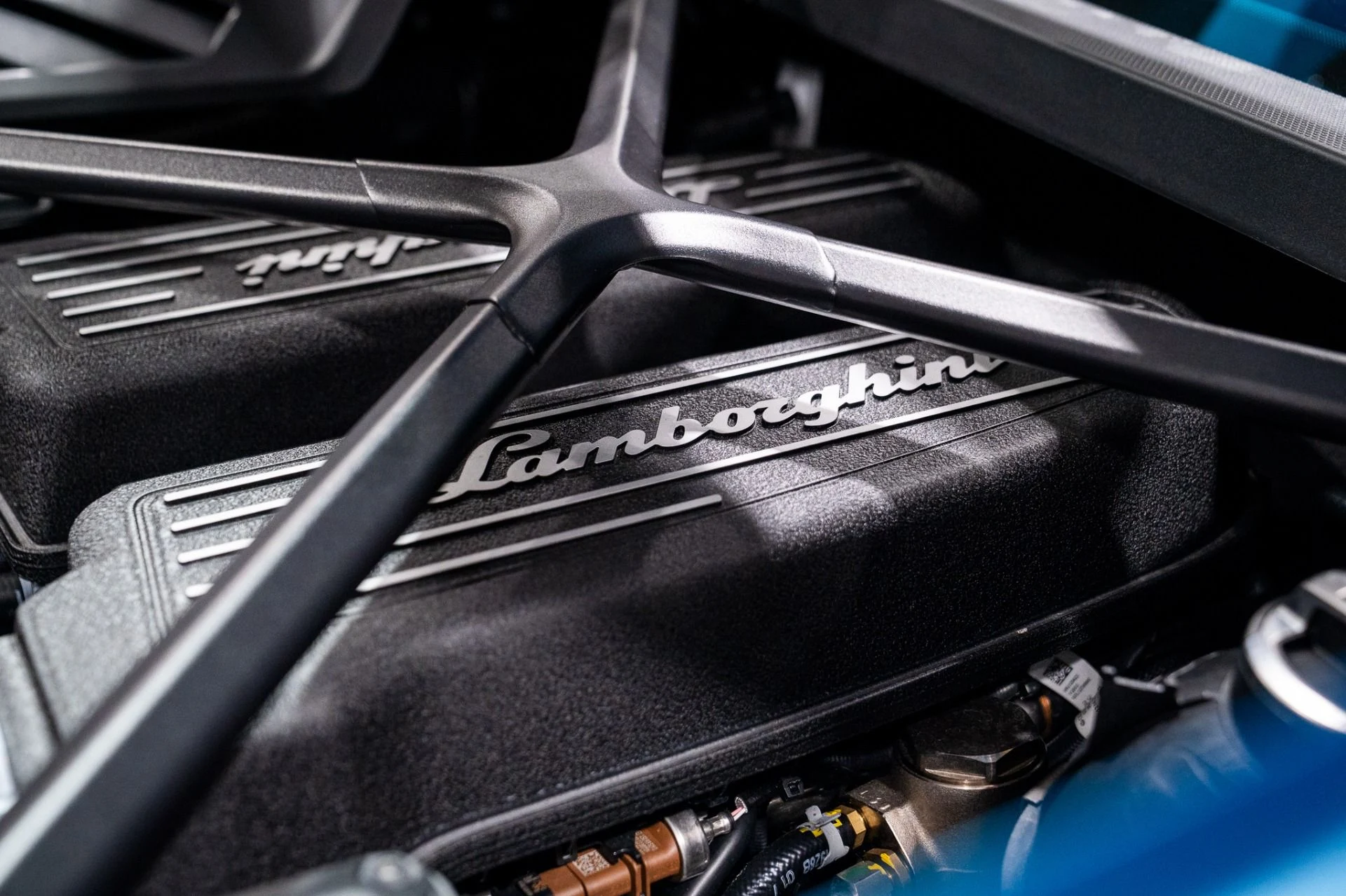 mph039_387411664_Used_2023_Lamborghini_Huracan_Tecnica_Ad_Personam_Paint_Extended_Warranty_1770324399_fb7fc81df5