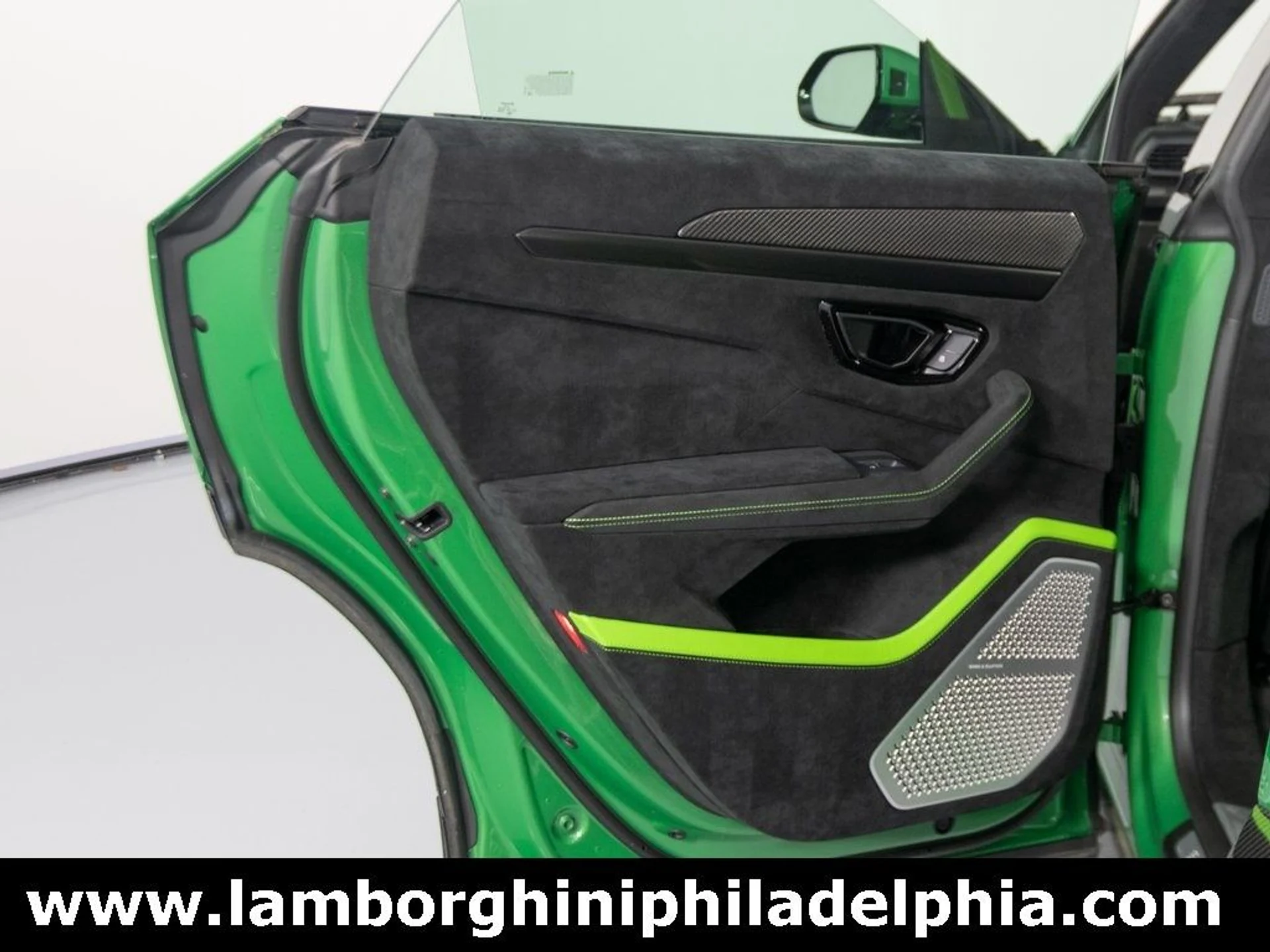 mph039_3876353382_d047d90dae584af195ea190cfce49f29x_3bebc29678