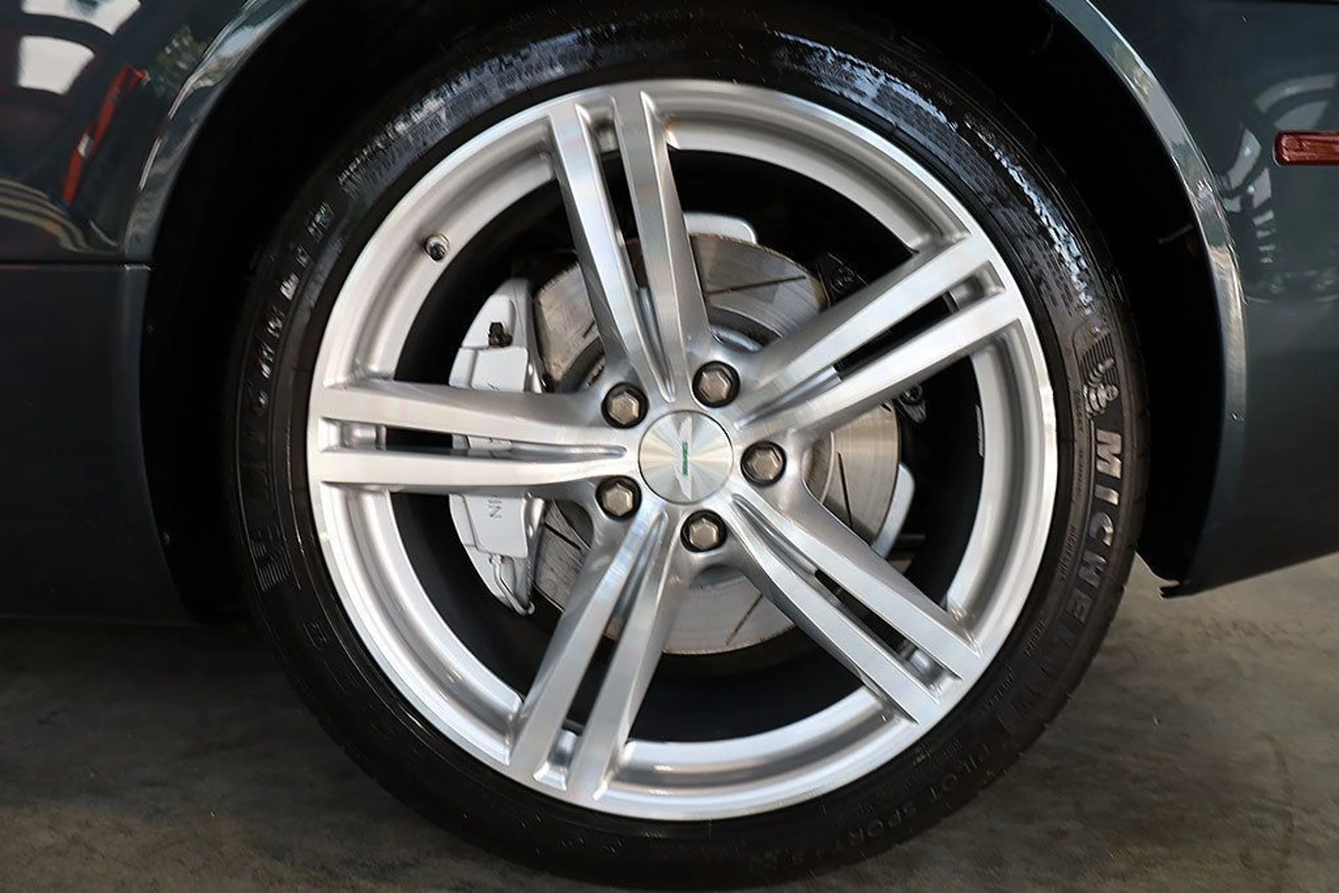 mph039_3878159149_used_2007_aston_martin_db9_2drcoupemanual_9689_21830752_40_1024_fe2f5deb0e