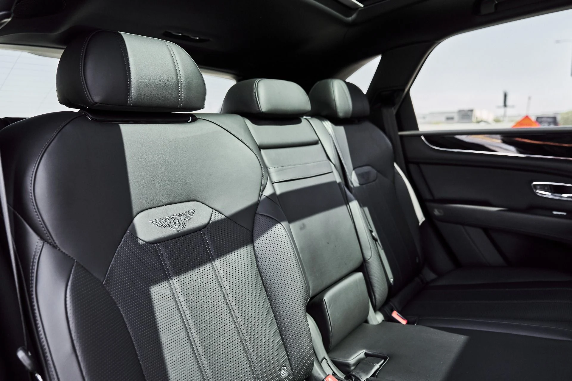 mph039_3881852189_Used_2022_Bentley_Bentayga_S_1781229459_03f728511b