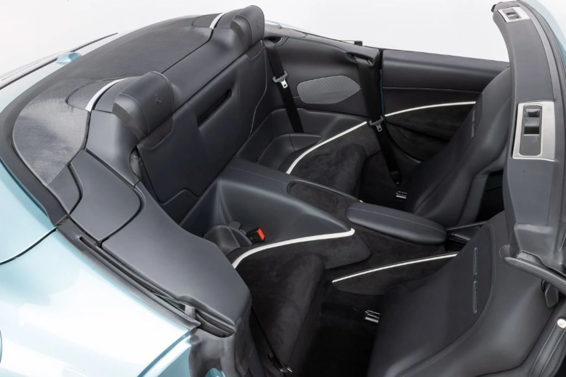 mph039_3883205299_Used_2024_Ferrari_Roma_Spider_50b980207e