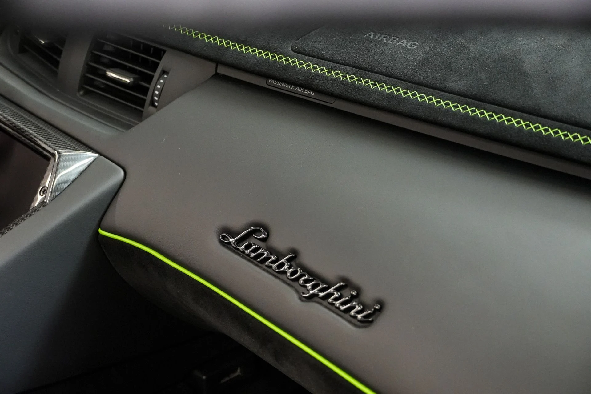 mph039_3884971372_Used_2020_Lamborghini_Aventador_LP_770_4_SVJ_1777493660_8e5d4fff0c