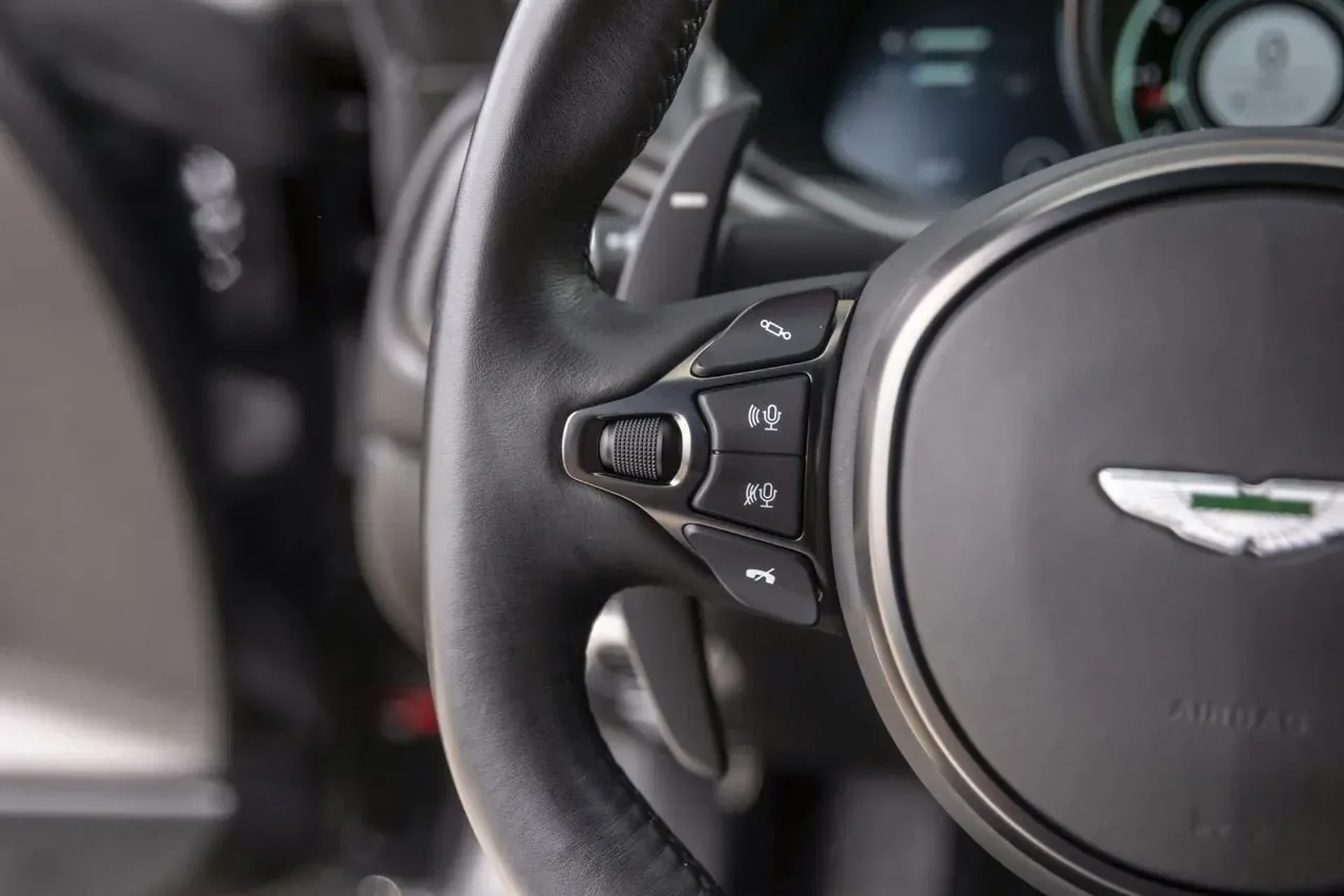 mph039_3886814186_cfc96e6096bb464eb189b56c0ffd9232_13d920e4a3