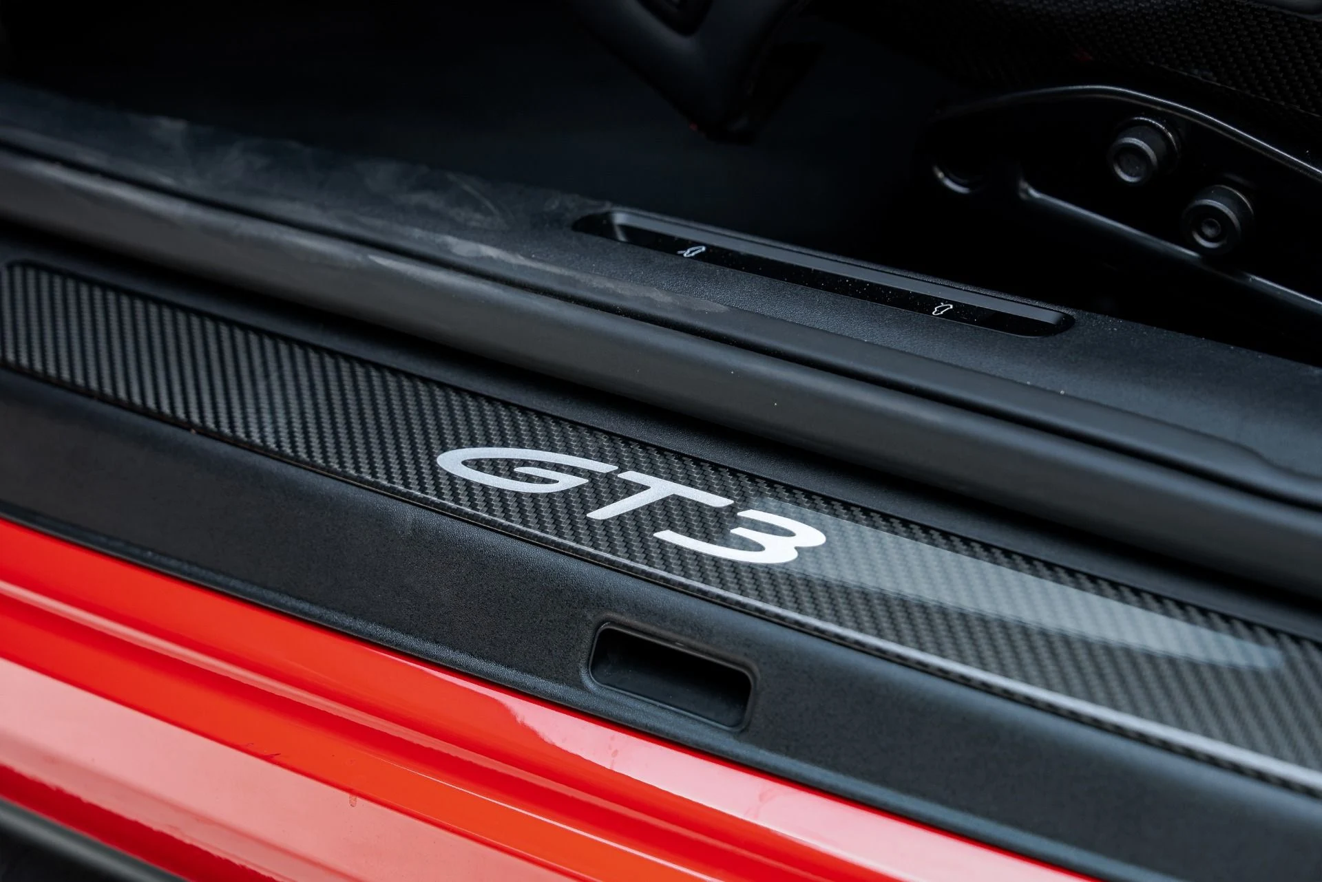 mph039_3893060484_Used_2024_Porsche_911_GT_3_1787768225_9f7650e9f5