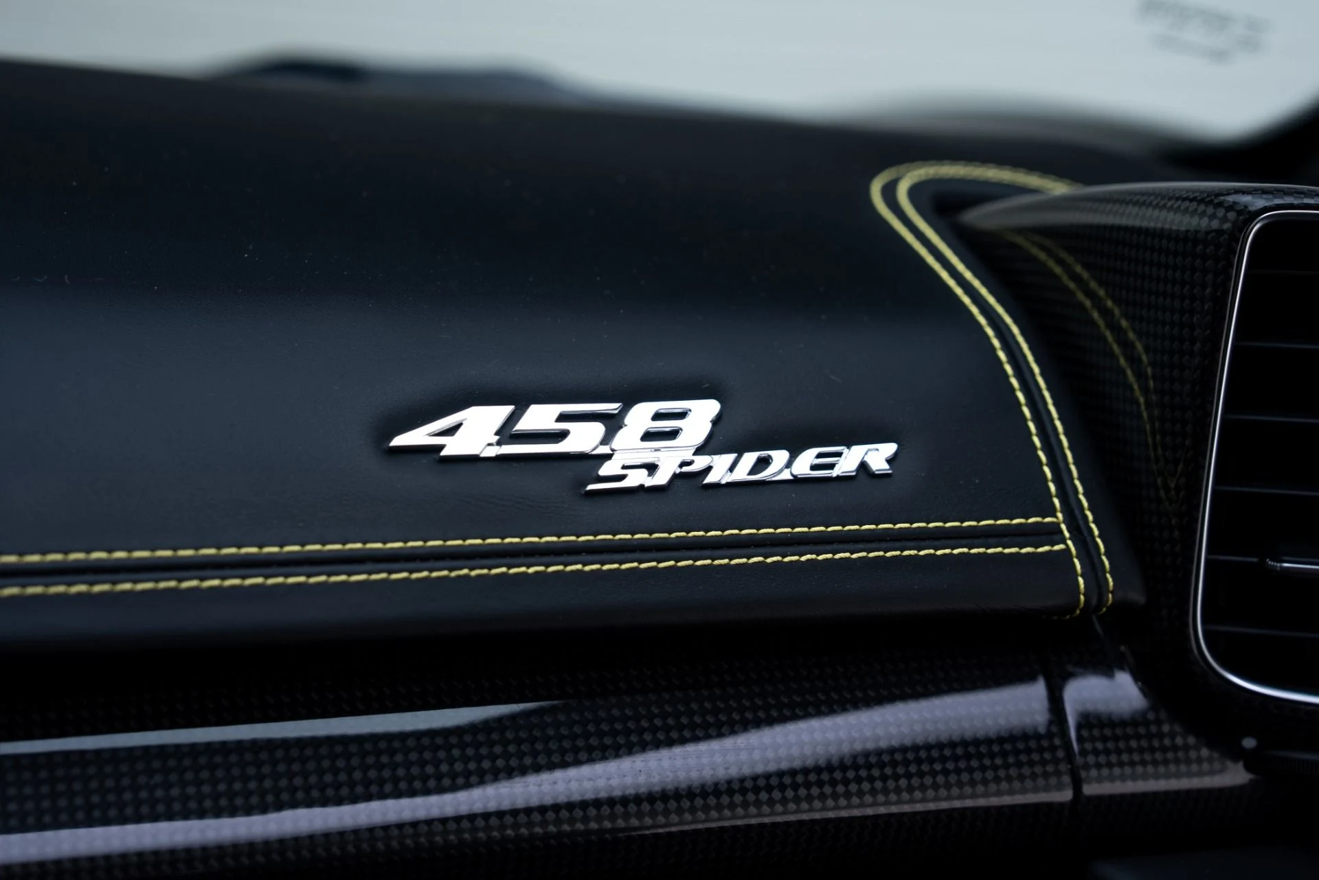 mph039_389909965_Used_2015_Ferrari_458_Spider_1768509944_9274d654f9