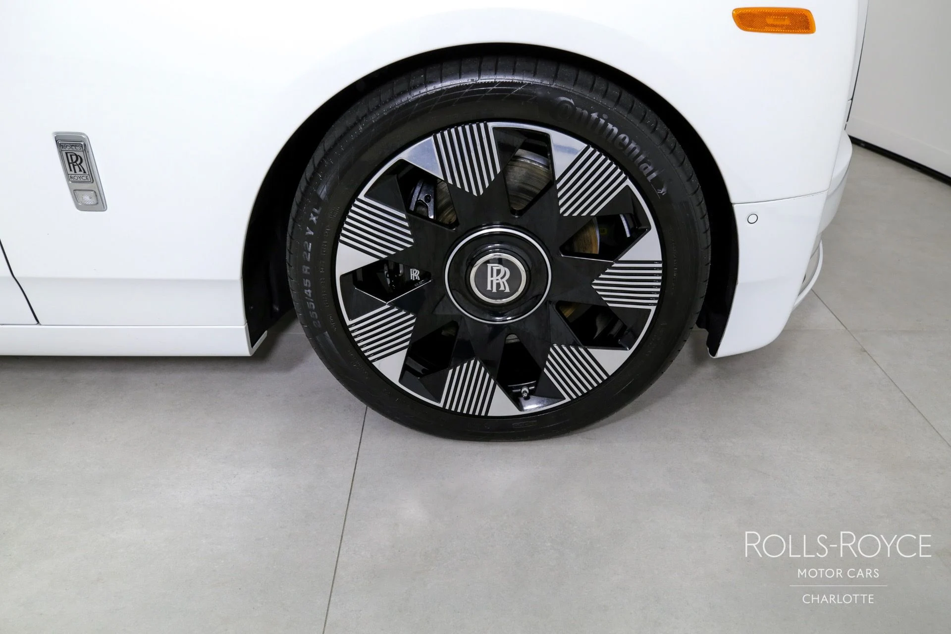mph039_3912222135_Used_2023_Rolls_Royce_Phantom_1726254604_825e62cf3e