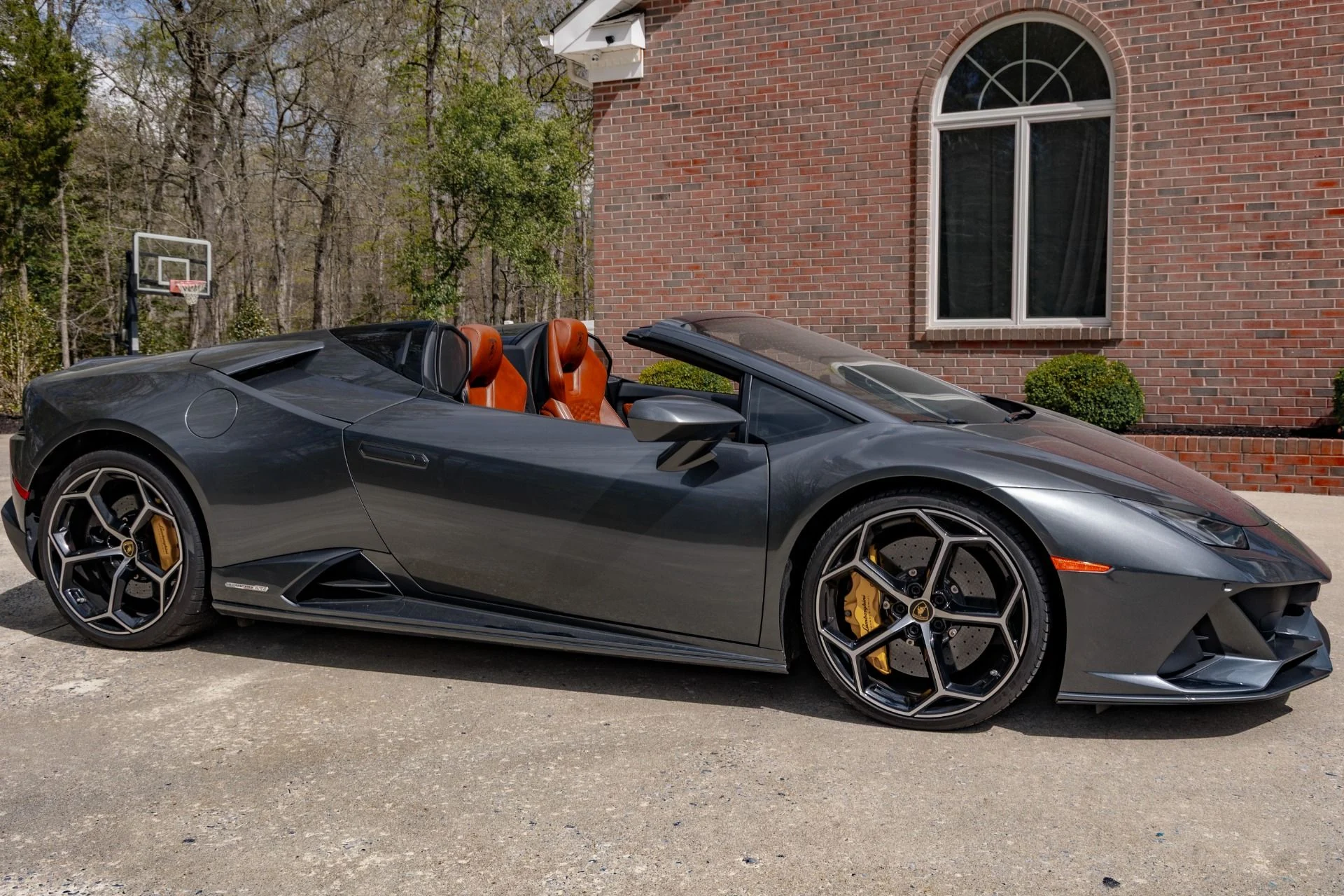 mph039_3931419206_Used_2020_Lamborghini_Huracan_EVO_Spyder_1777655683_914cef39c0