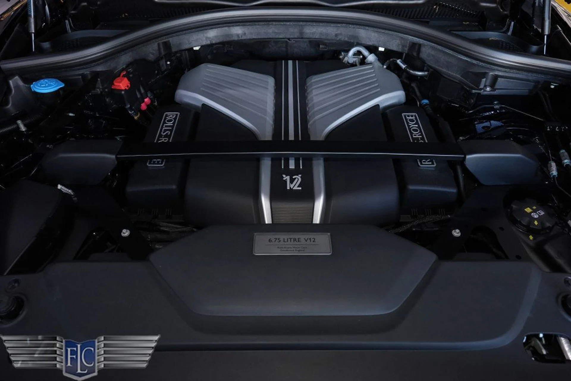 mph039_3932715783_used_2023_rolls_royce_cullinan_sportutility_6305_22995243_40_1024_283e8e33b2