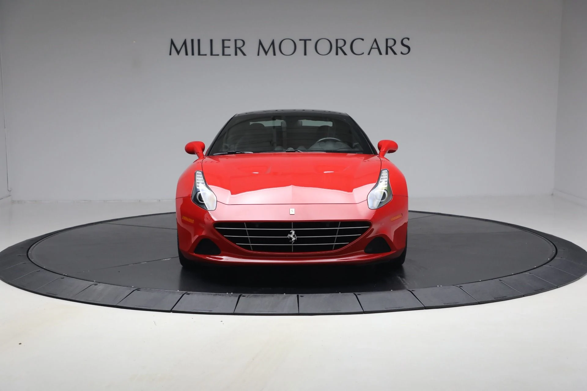mph039_3934257872_Used_2017_Ferrari_California_T_1787347097_d0a601175b