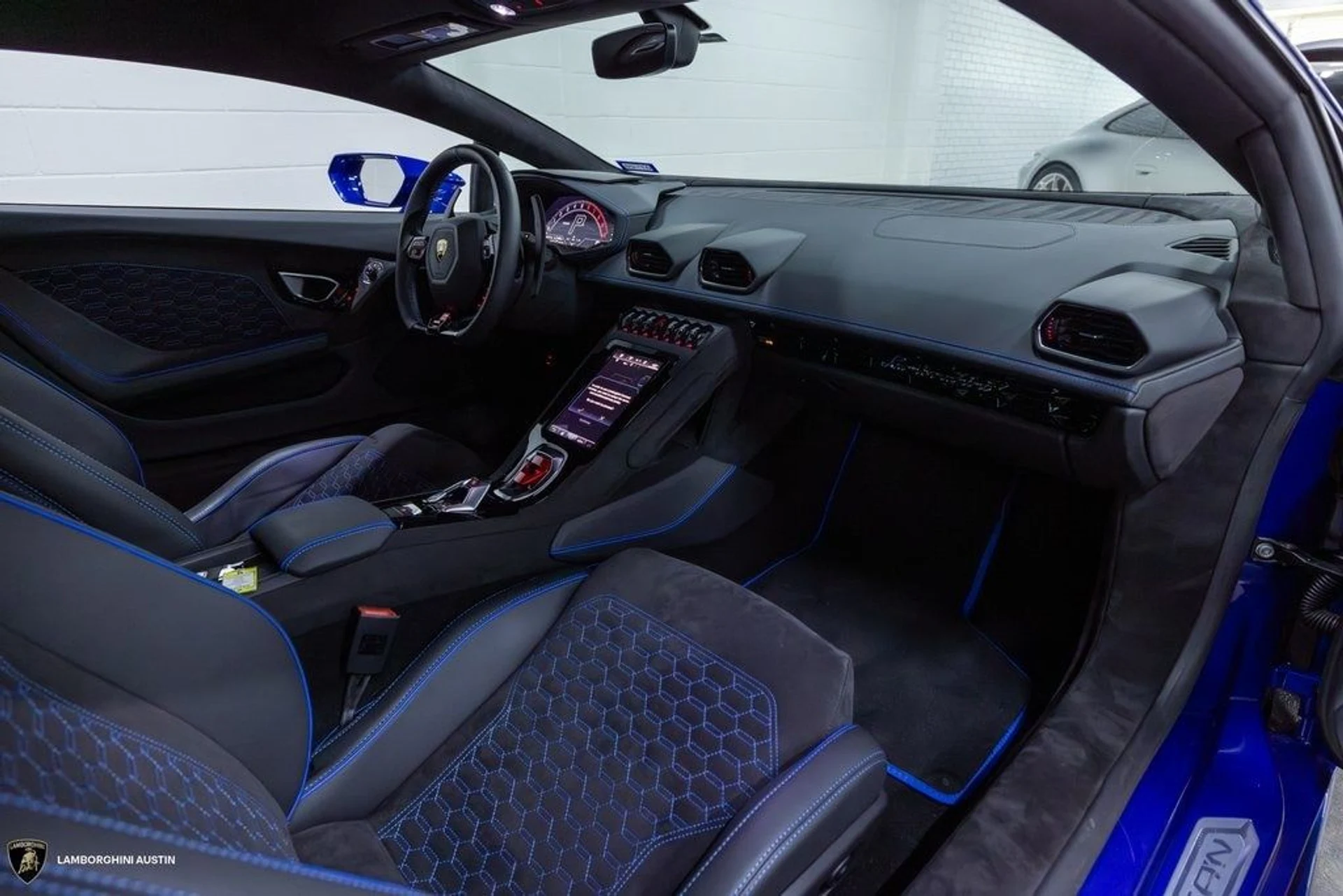 mph039_396126130_5fc370b7aa75937c3f8f0ee07f1c3bf4x_910e61c328