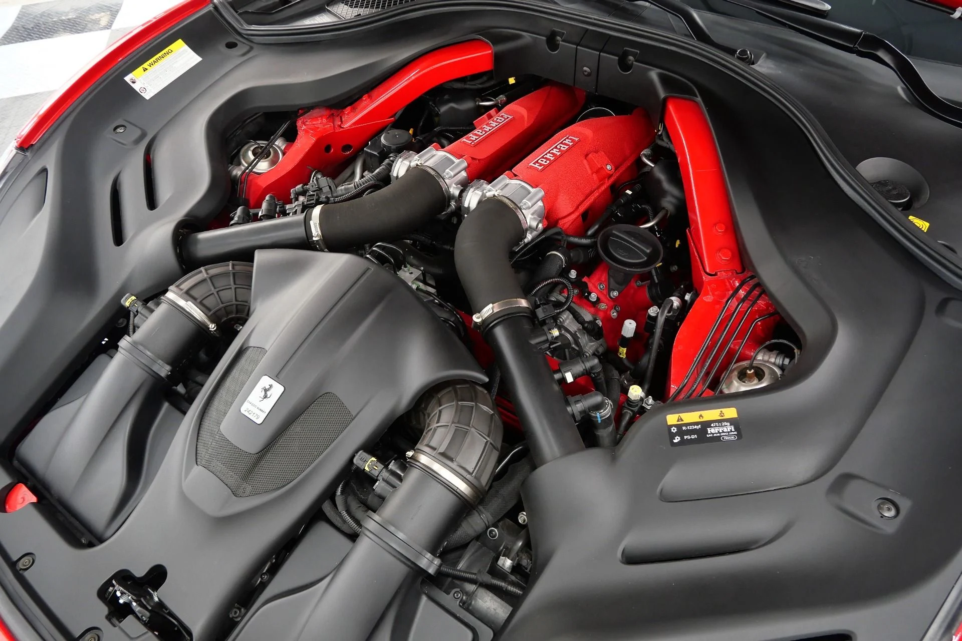 mph039_3961711250_Used_2019_Ferrari_Portofino_Daytona_Seats_High_Power_Hi_Fi_Carbon_Fiber_and_Leather_Steering_Wheel_1775750946_0b58bd78eb