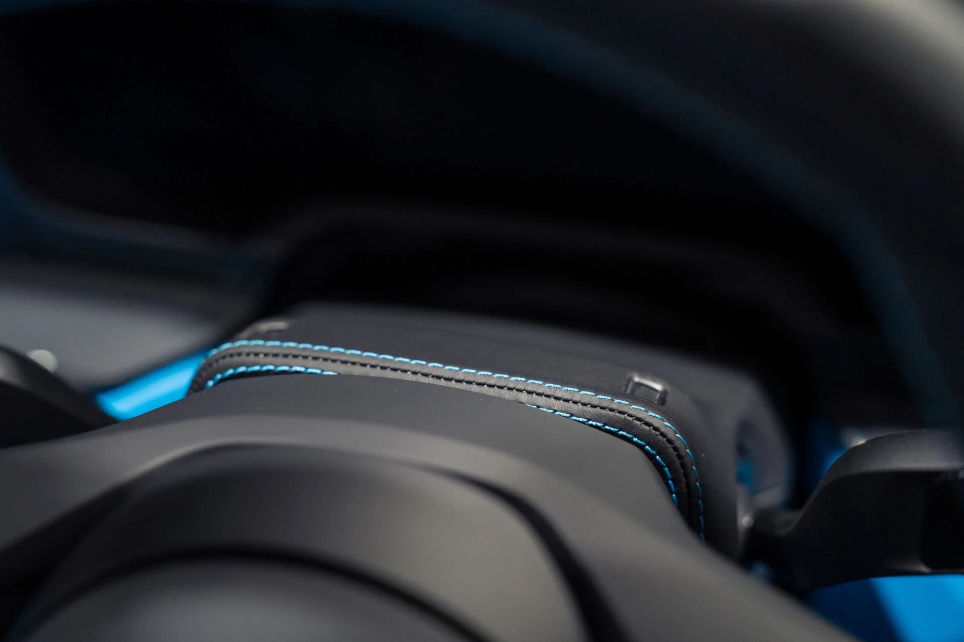 mph039_3967012048_Used_2026_Porsche_911_GT_3_Touring_Manual_Full_Riviera_Blue_Interior_1788905401_4e9e7e3aa8