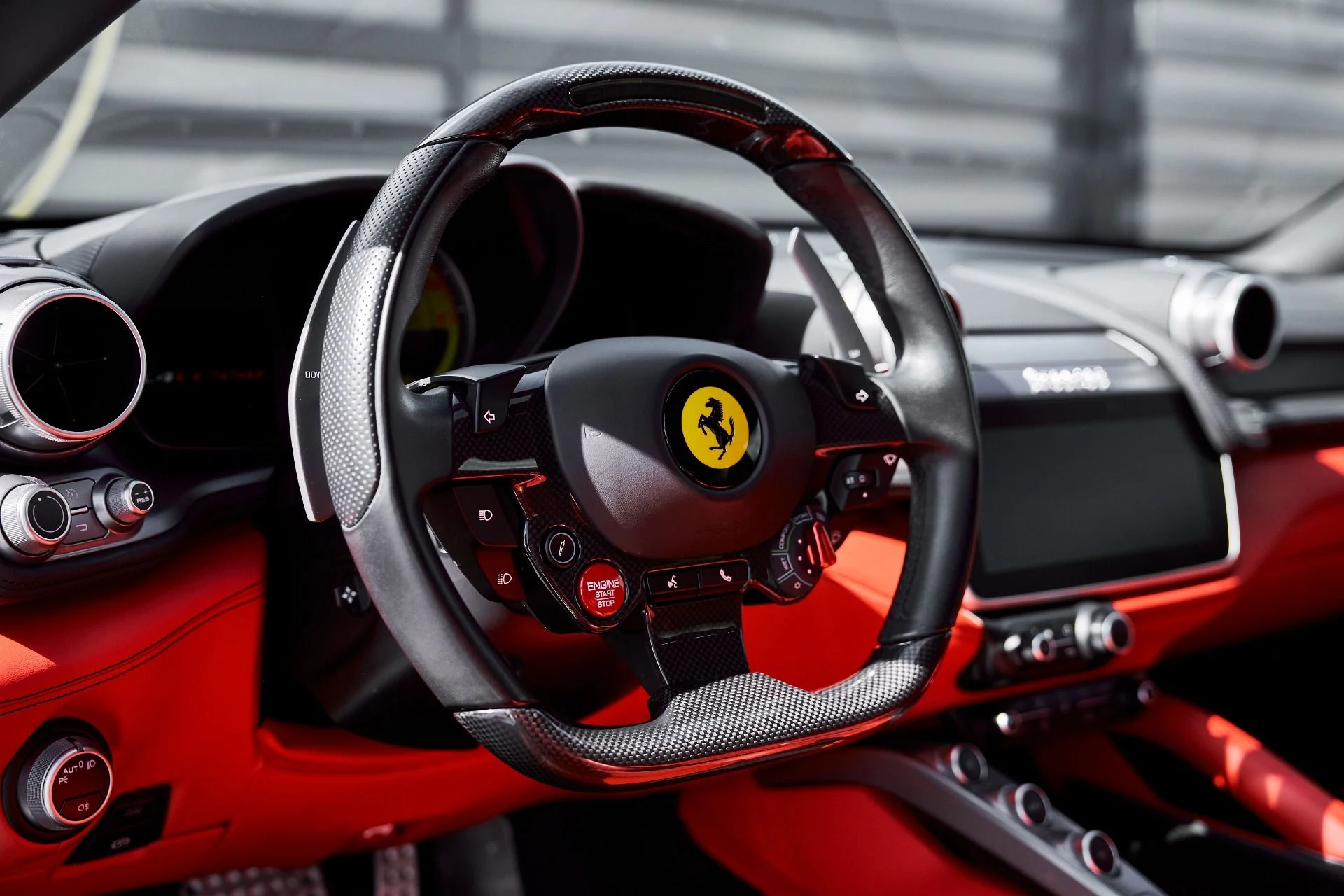 mph039_3968542520_Used_2019_Ferrari_GTC_4_Lusso_V12_1771467698_eed12e84c3