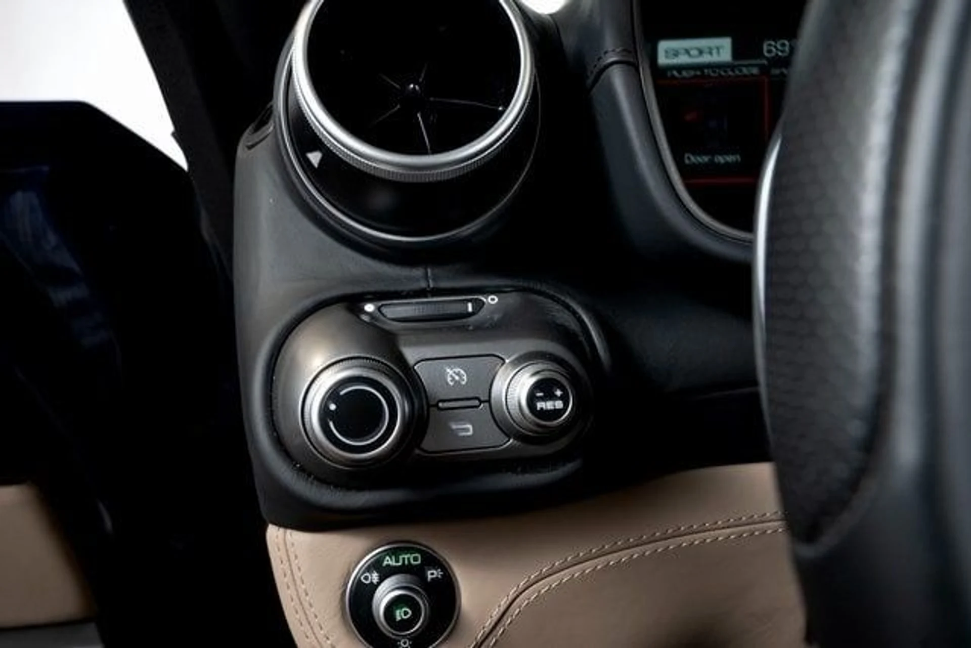 mph039_3981203007_2edf734f1792e458671f3cabc791a576x_95691205cd