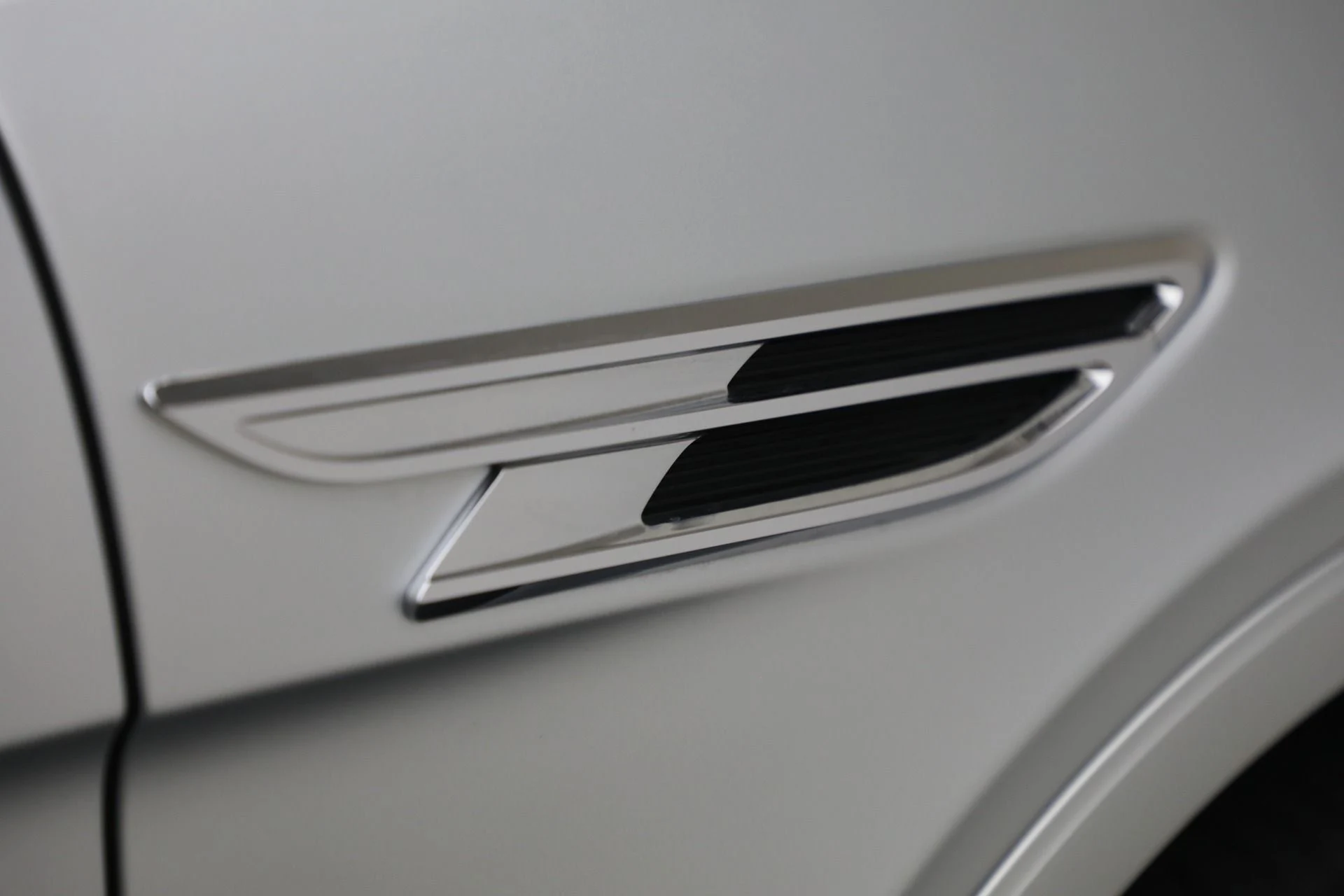 mph039_3991810471_Used_2021_Bentley_Bentayga_V8_297684f765
