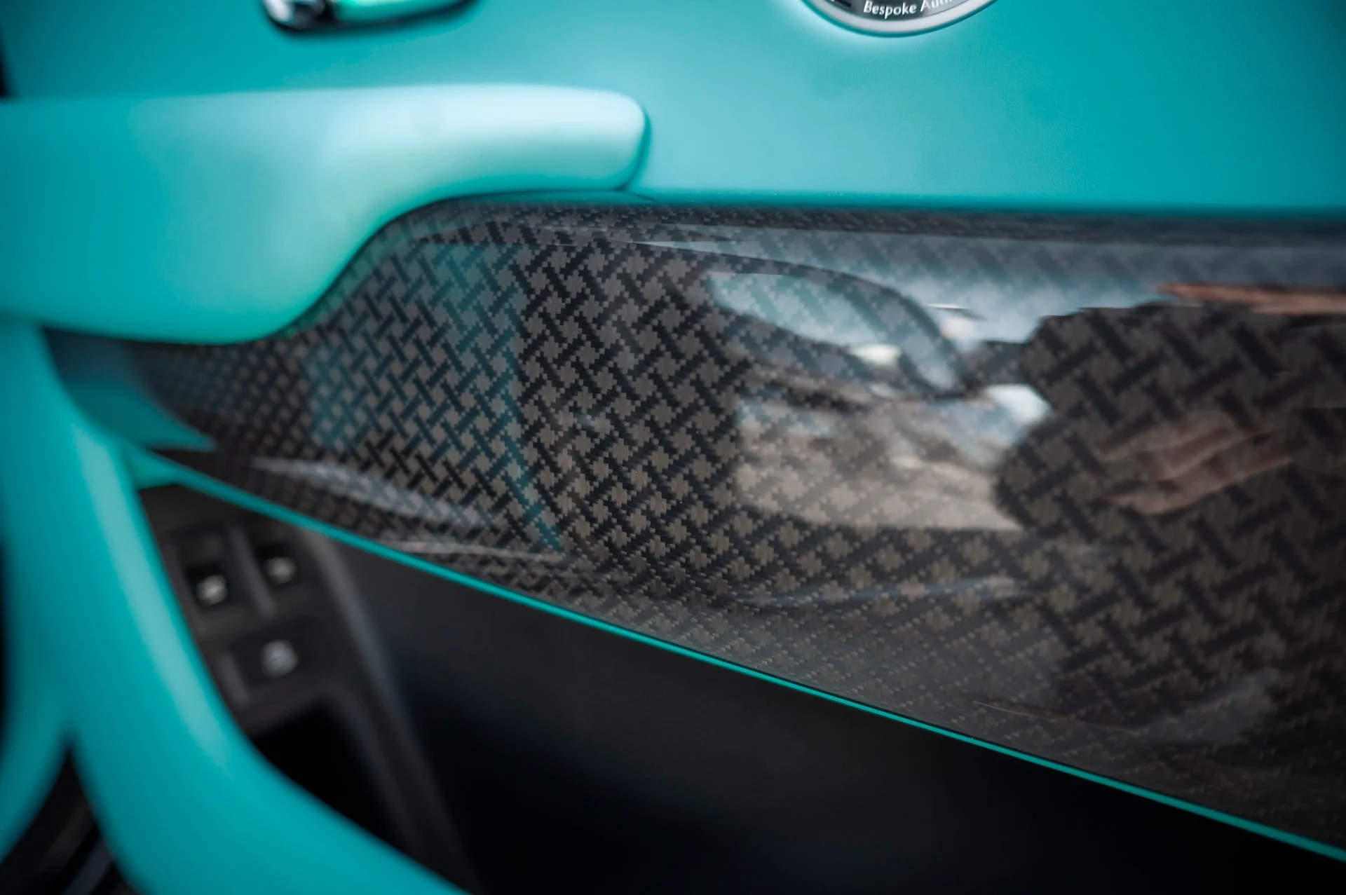 mph039_40014473_9b229bb586f54ed3920f3c633a35fc24_7e02aaf820