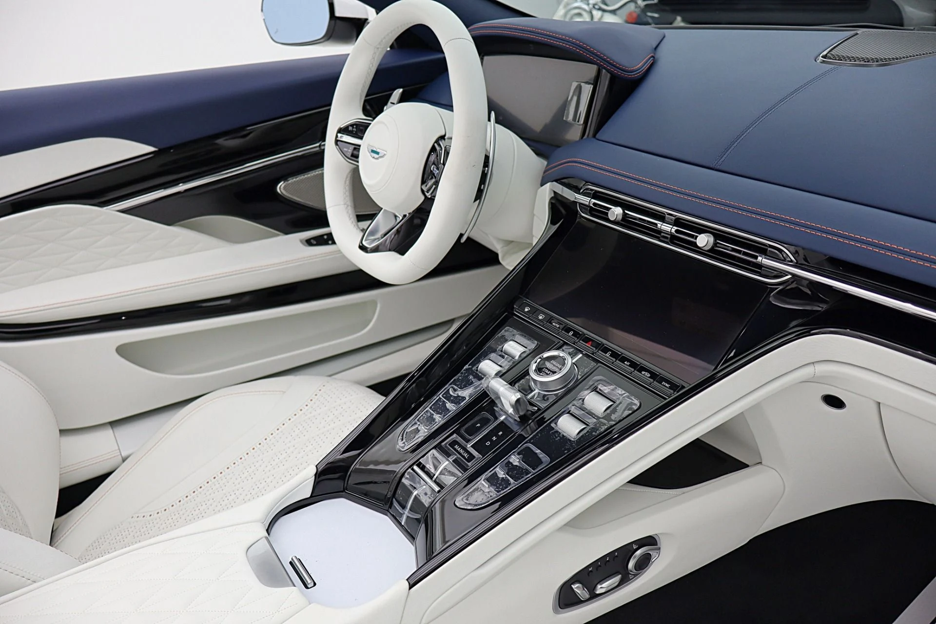 mph039_4002979266_Used_2026_Aston_Martin_DB_12_Volante_5774dfbb34