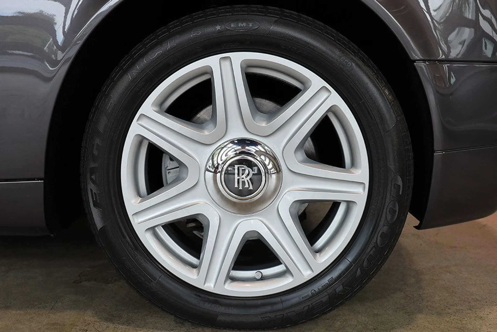 mph039_400445823_used_2010_rolls_royce_phantom_coupe_2drcoupe_9689_23022670_40_1024_038619cc63