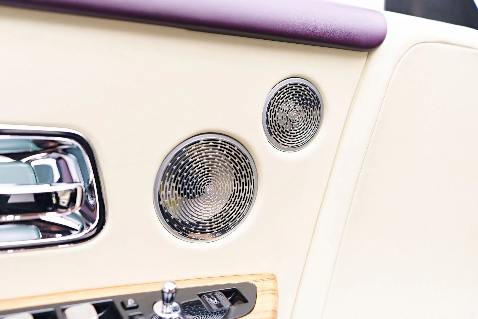 mph039_4007684643_Used_2019_Rolls_Royce_Phantom_Base_1747772635_d3270e2969