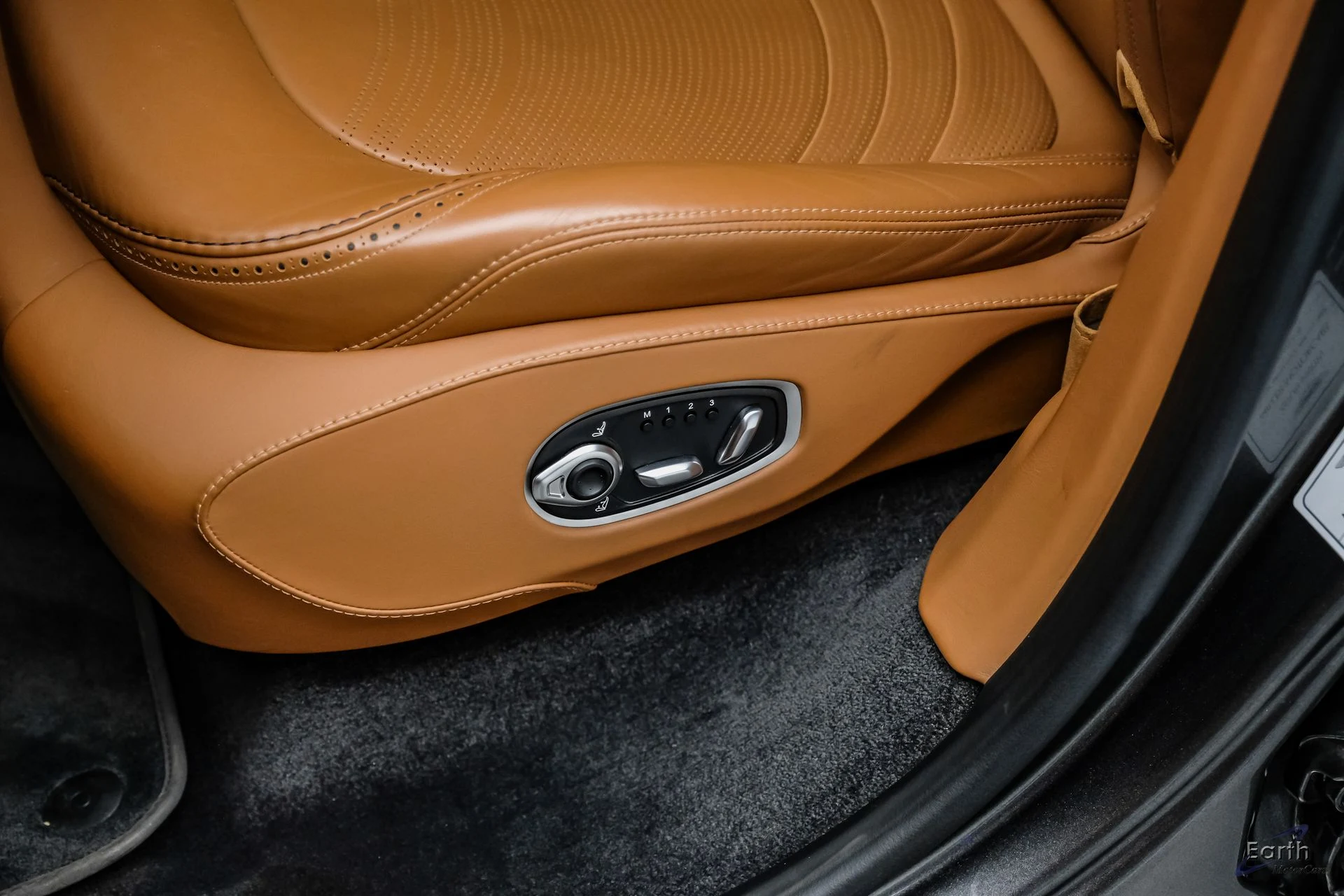 mph039_4012387975_679dc111329c29a7b95e5cd521e39b48x_70926e2552