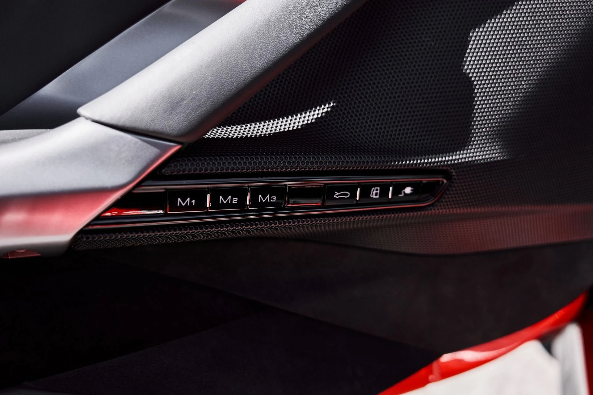 mph039_4017830502_Used_2025_Ferrari_SF_90_Spider_Base_1776296491_a64e7dcc94