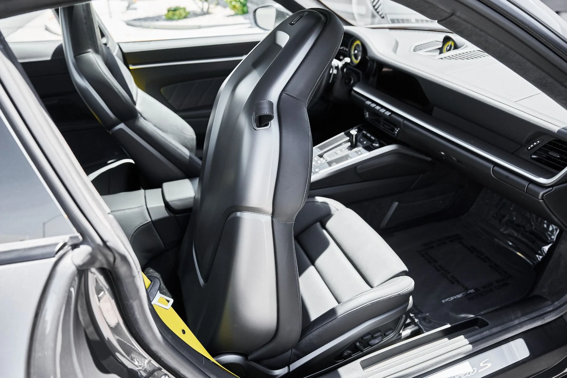 mph039_4024951781_Used_2021_Porsche_911_Turbo_S_1781810459_fd809b4af1