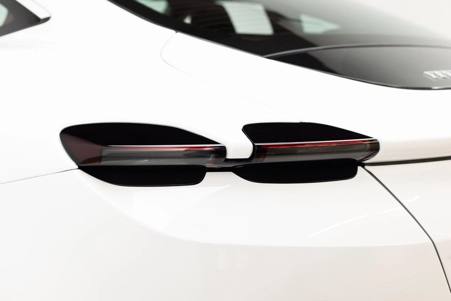 mph039_4031498200_Used_2024_Ferrari_Roma_1777368626_41ce7cde42