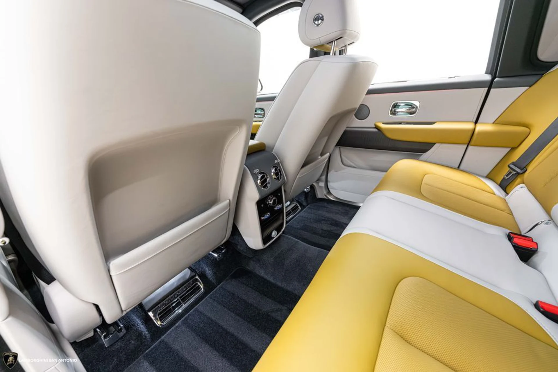 mph039_4035336875_35a7b24b9488c74ba31e89903b8ebbb1x_347e9124ed